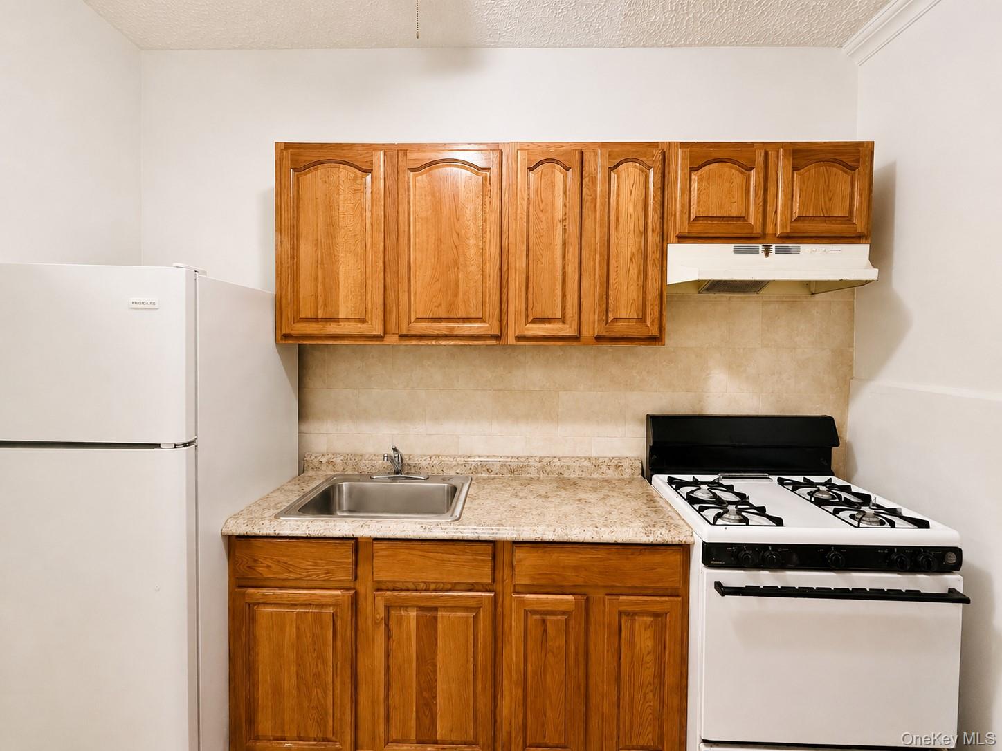 1171 Colgate Avenue Property Photo 10