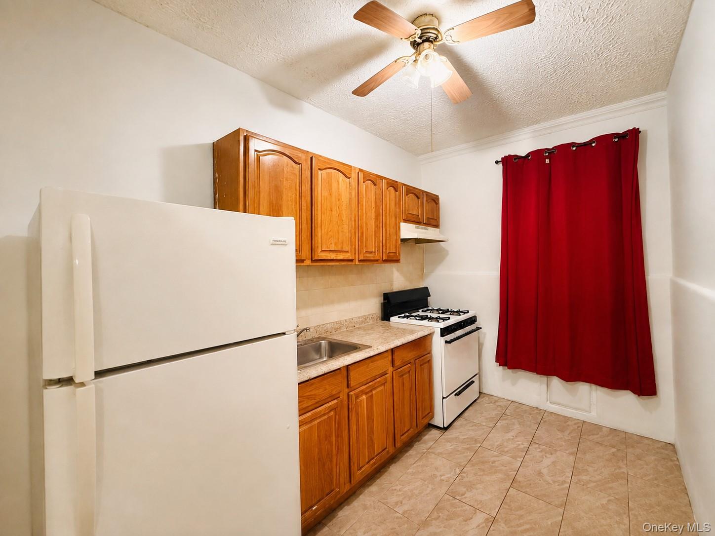 1171 Colgate Avenue Property Photo 11