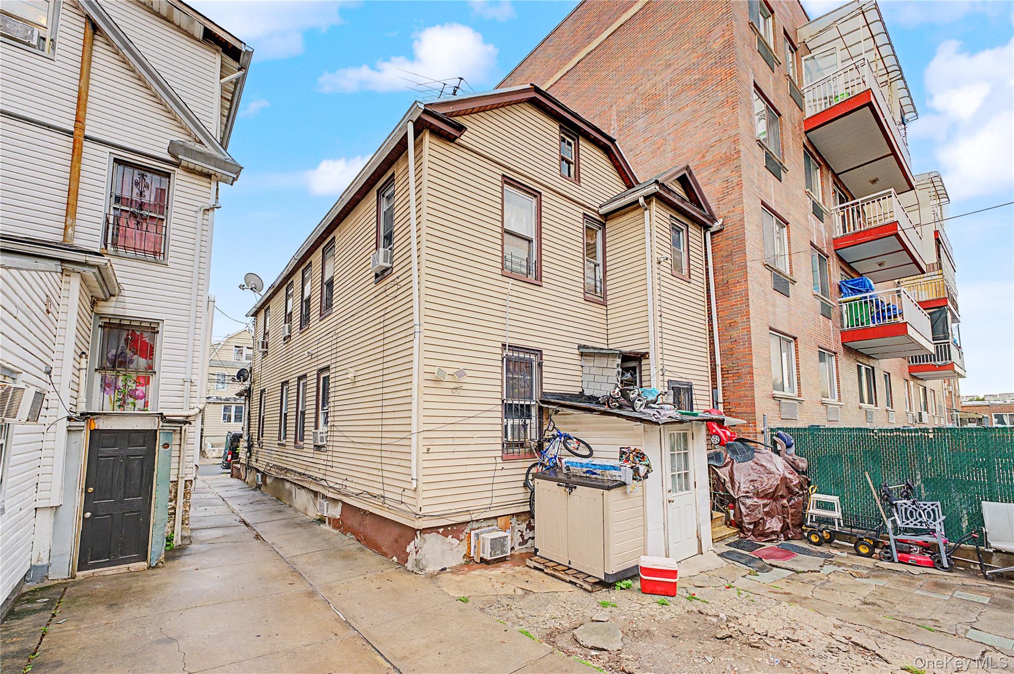 3723 111th Street Property Photo 4