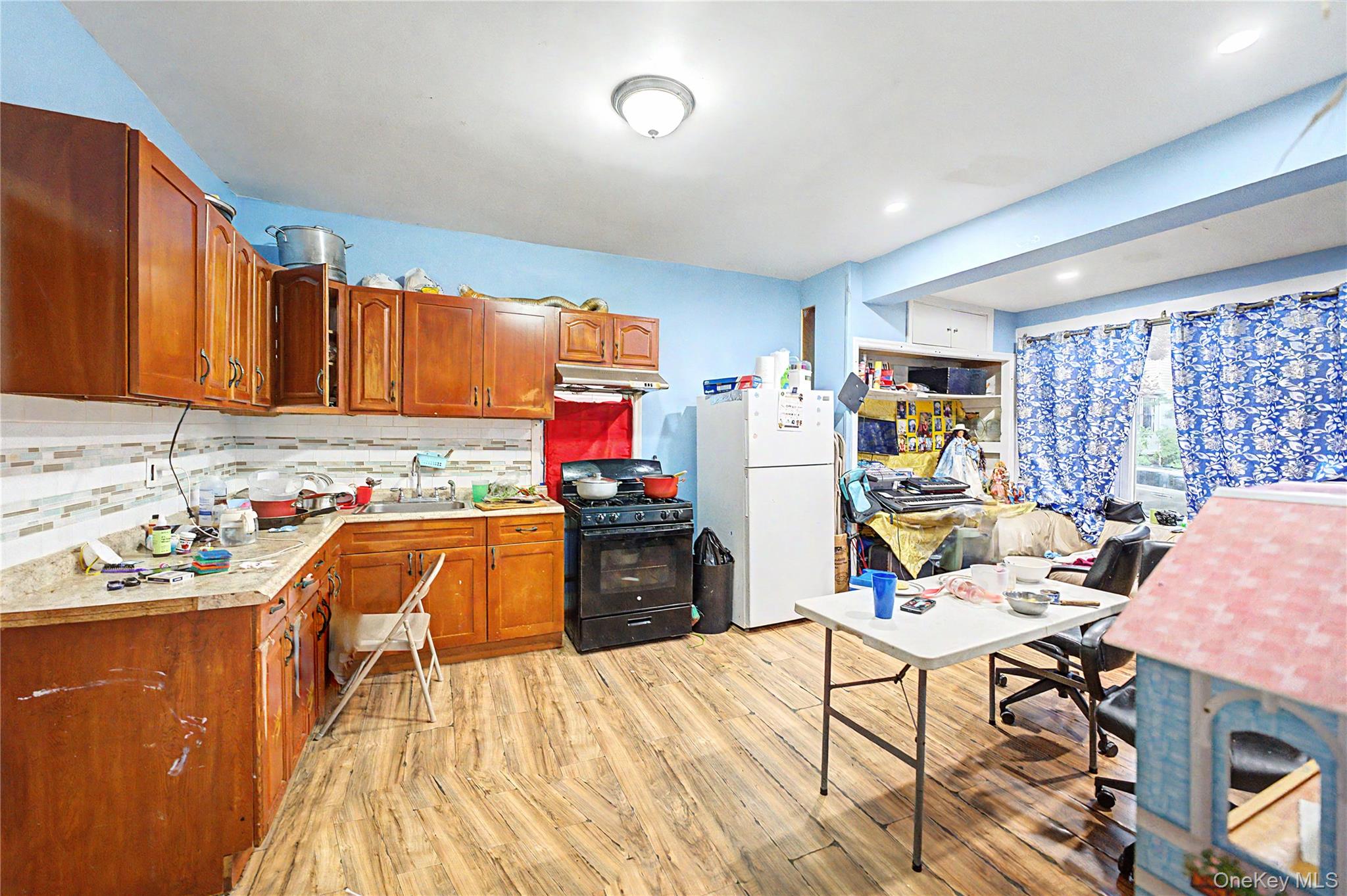 3723 111th Street Property Photo 5