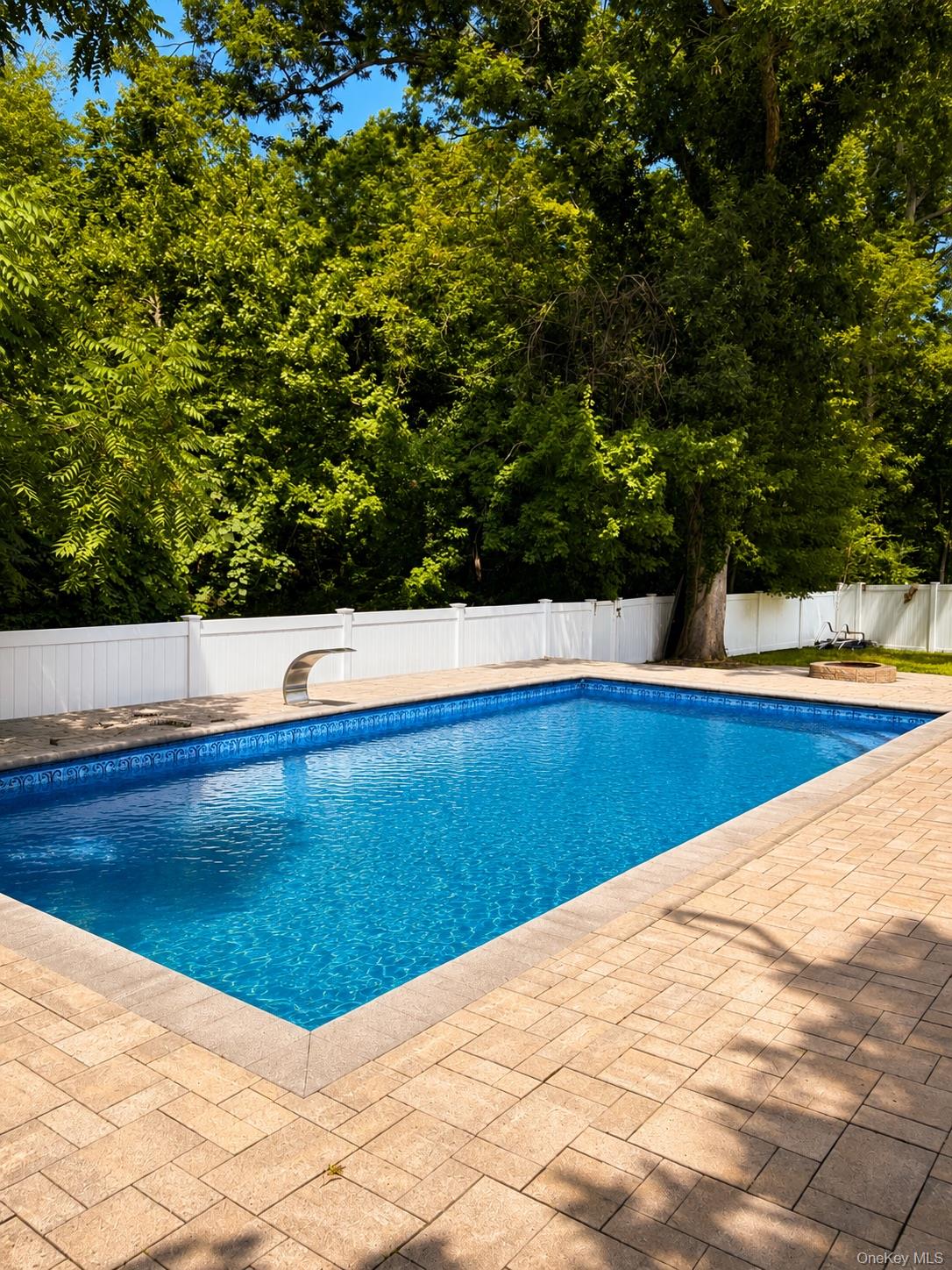 378 Lakeshore Boulevard Property Photo 16