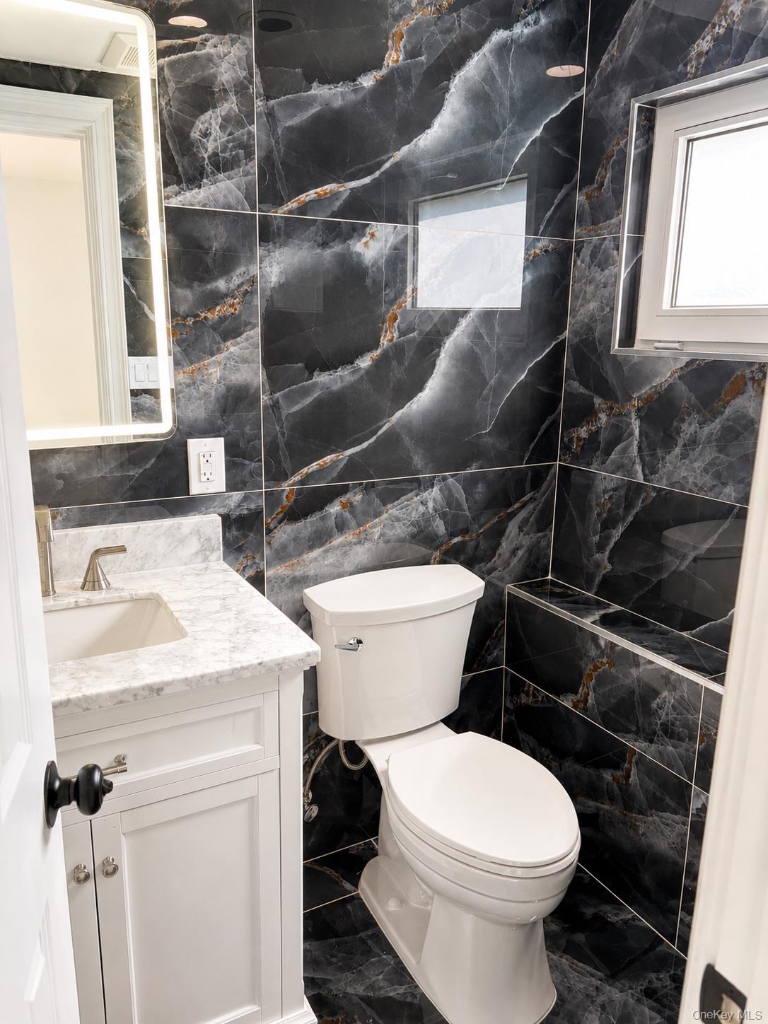 378 Lakeshore Boulevard Property Photo 42