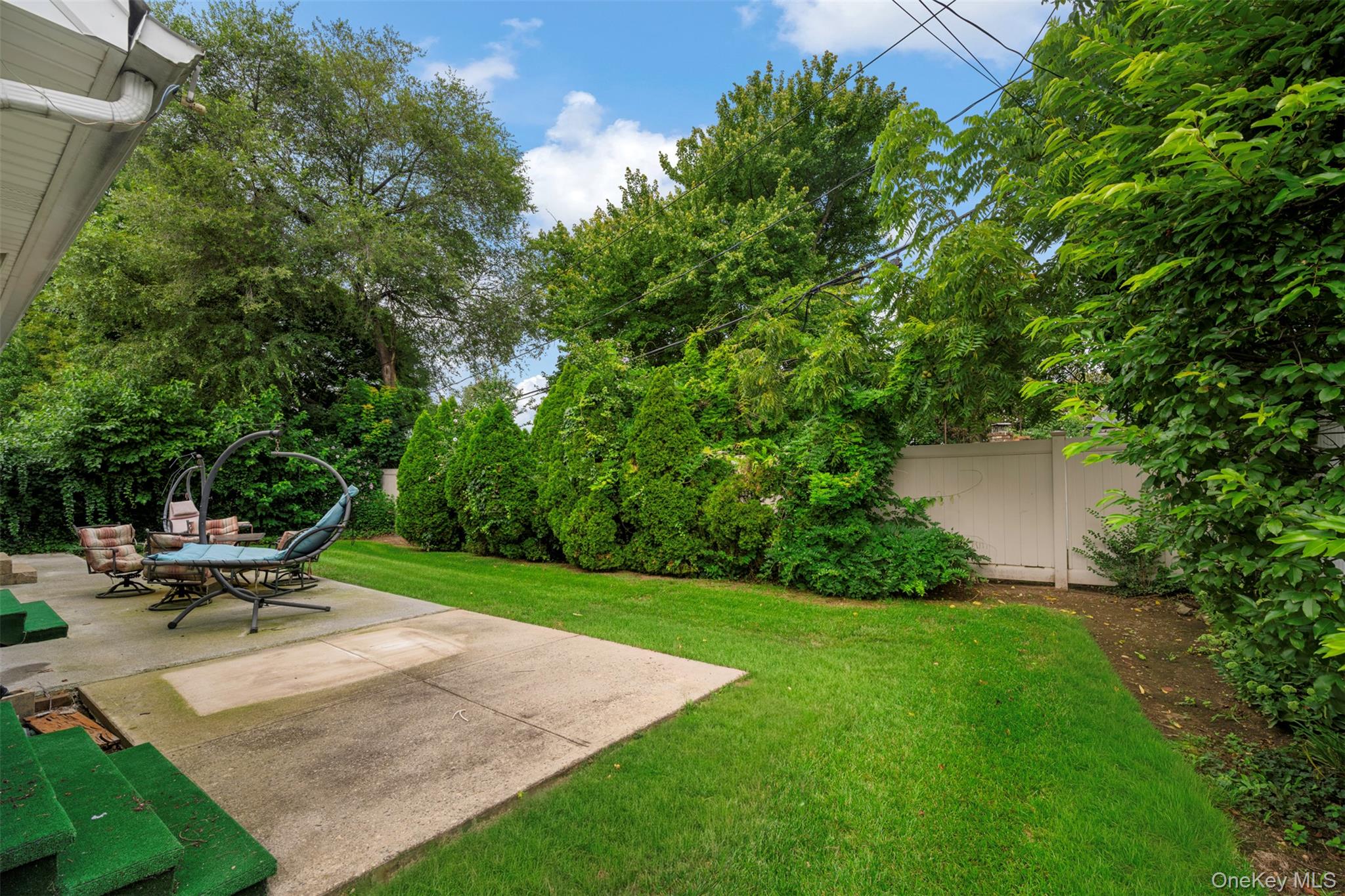 868 Spring Avenue Property Photo 6