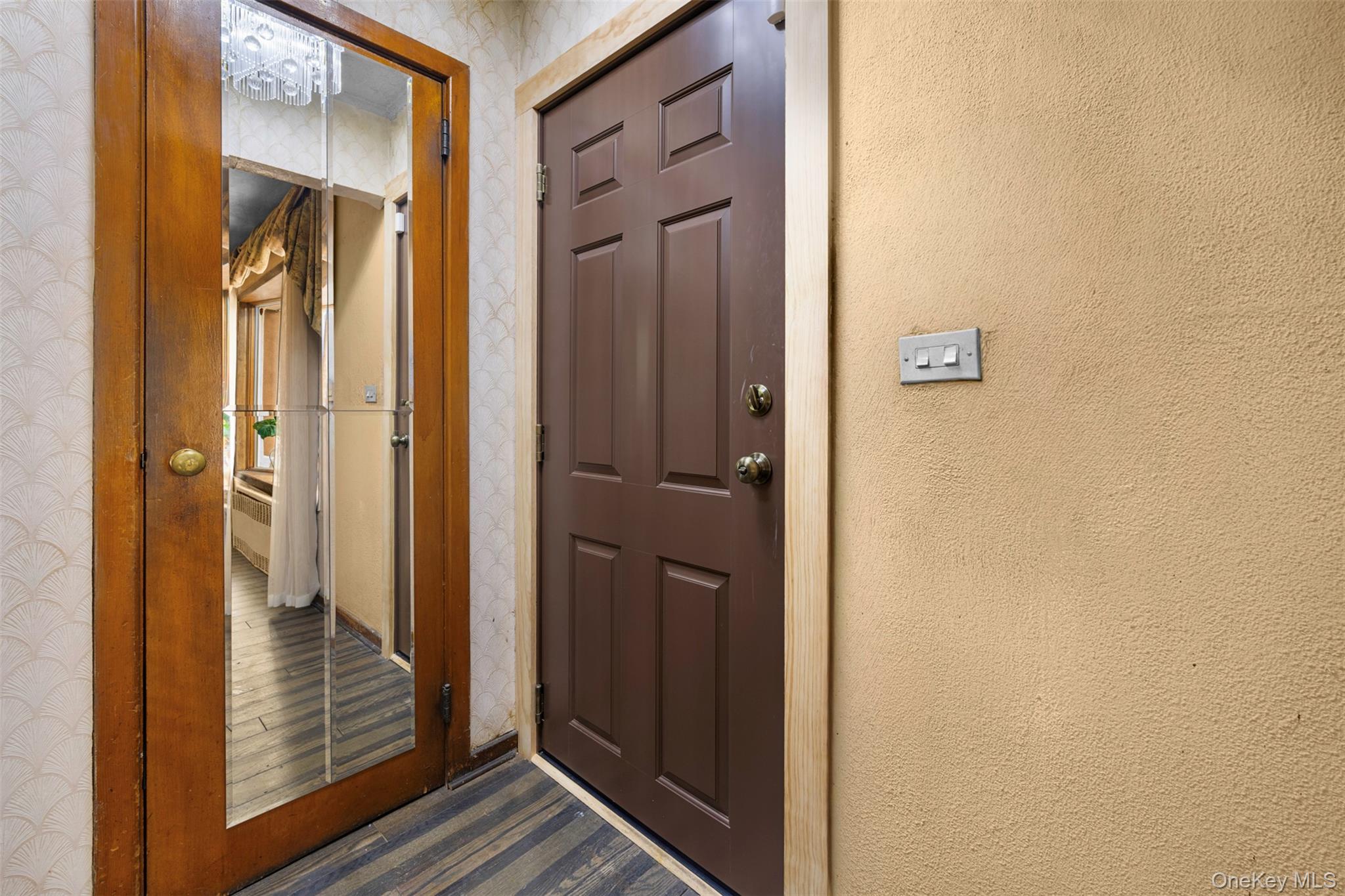 868 Spring Avenue Property Photo 7