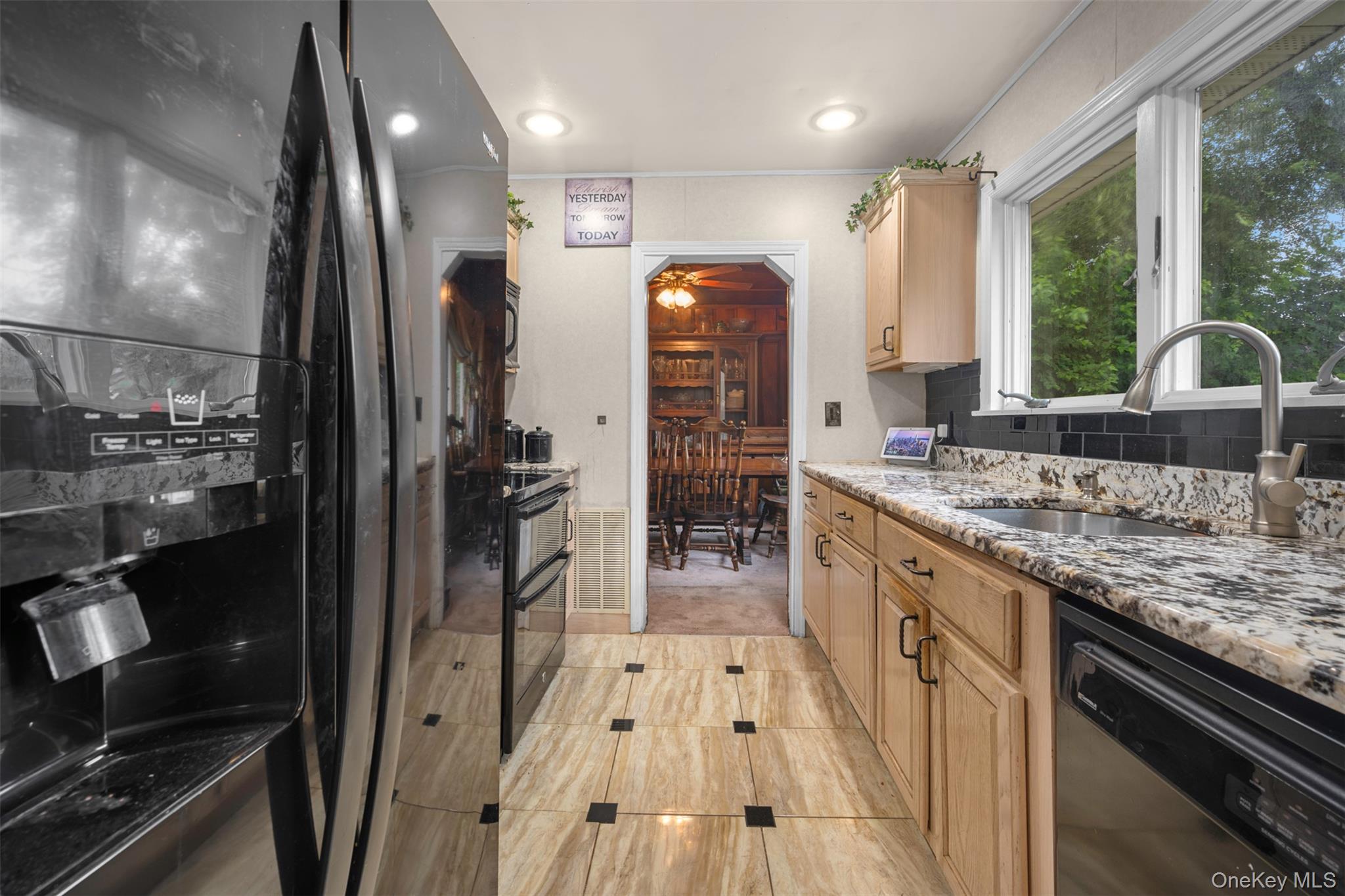 868 Spring Avenue Property Photo 21