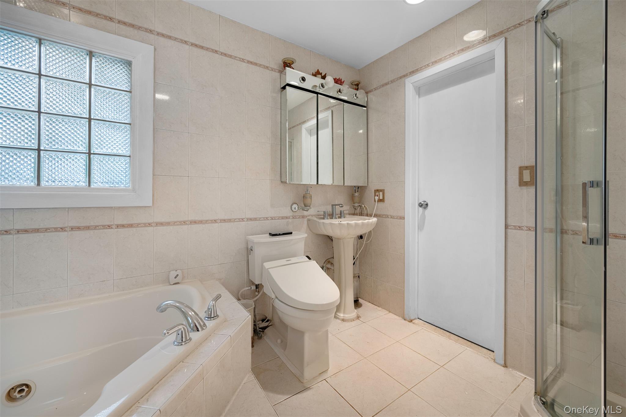 868 Spring Avenue Property Photo 28