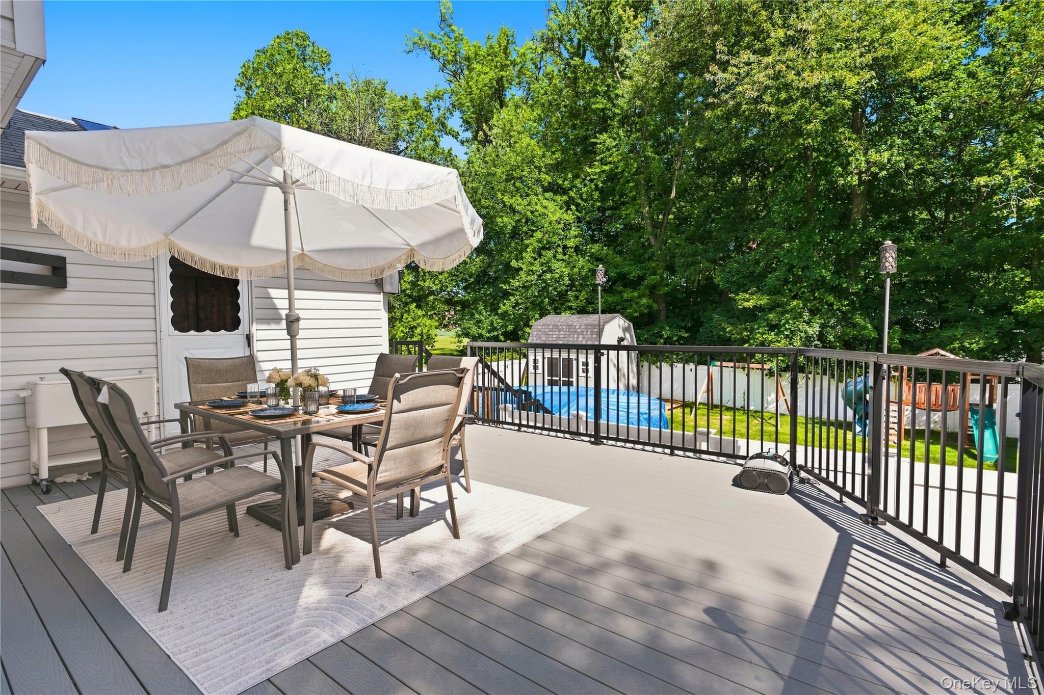 8 Loran Court Property Photo 27