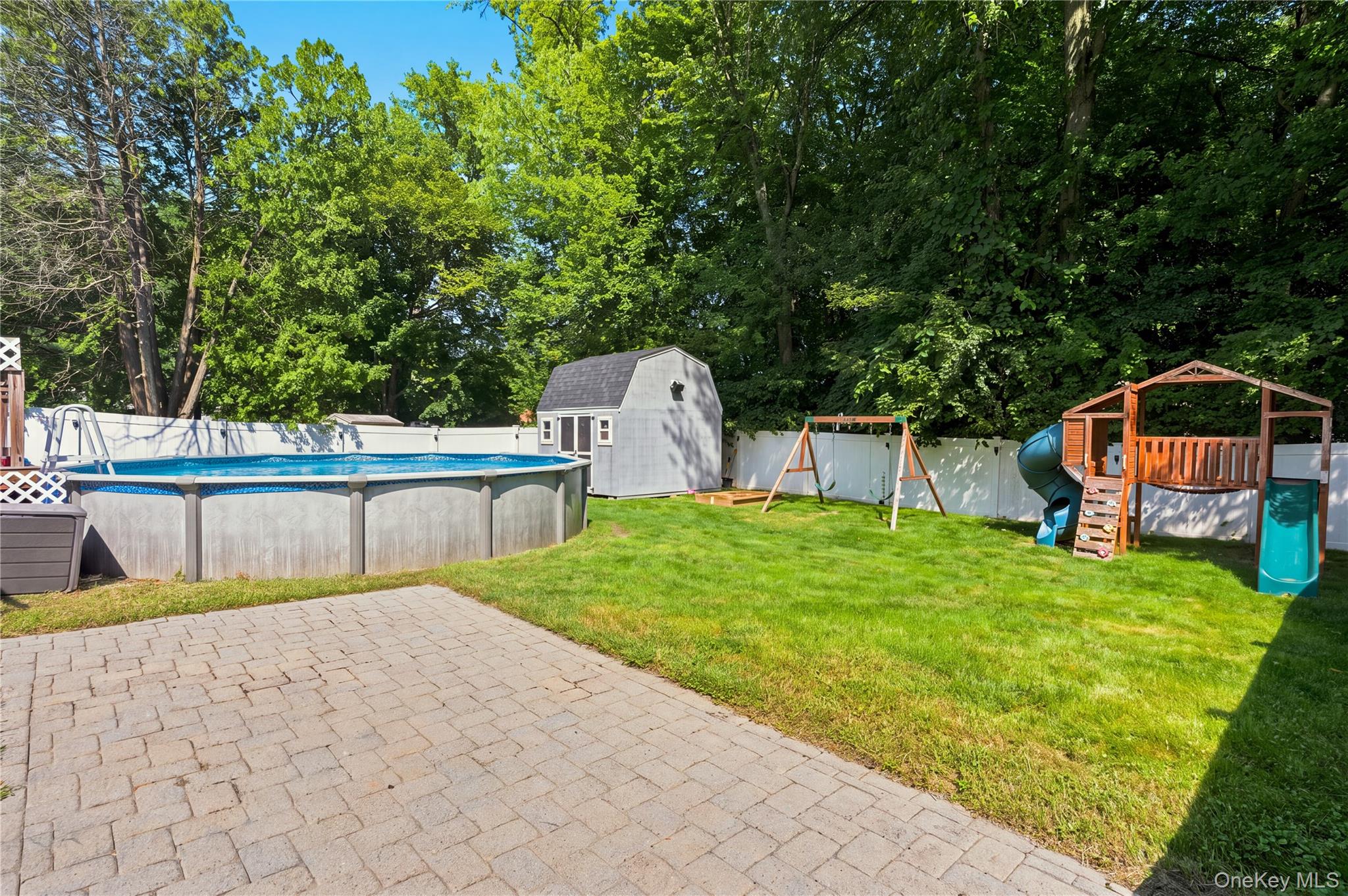 8 Loran Court Property Photo 34