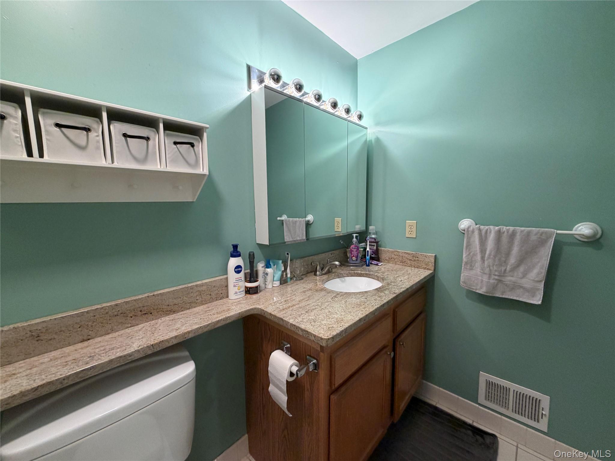 18 Deer Court Drive Building 19 Unit 18 Property Photo 18