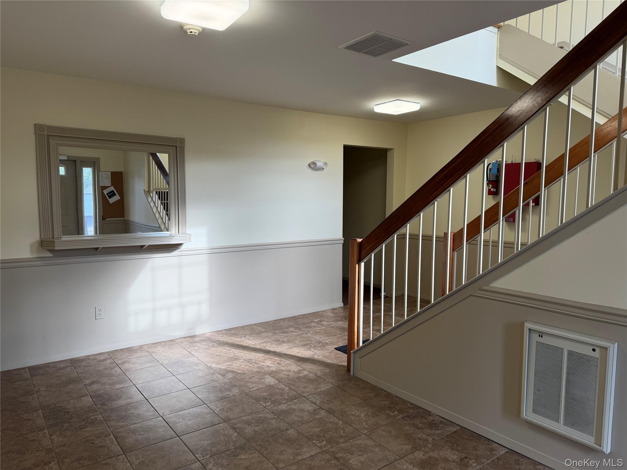 18 Deer Ct Drive Building 19 Unit 18 Property Photo 2