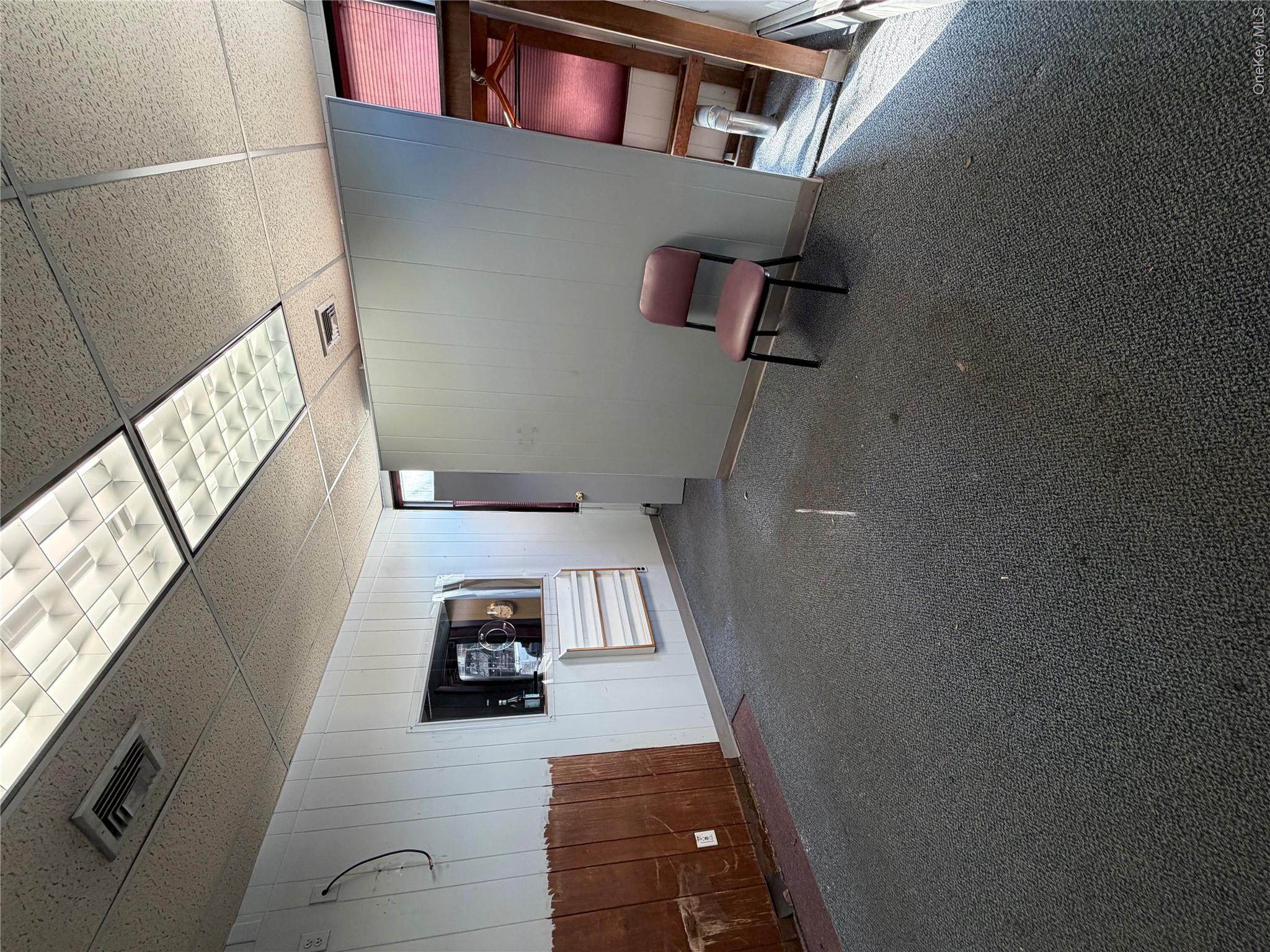 2184 Steinway Street Property Photo 8