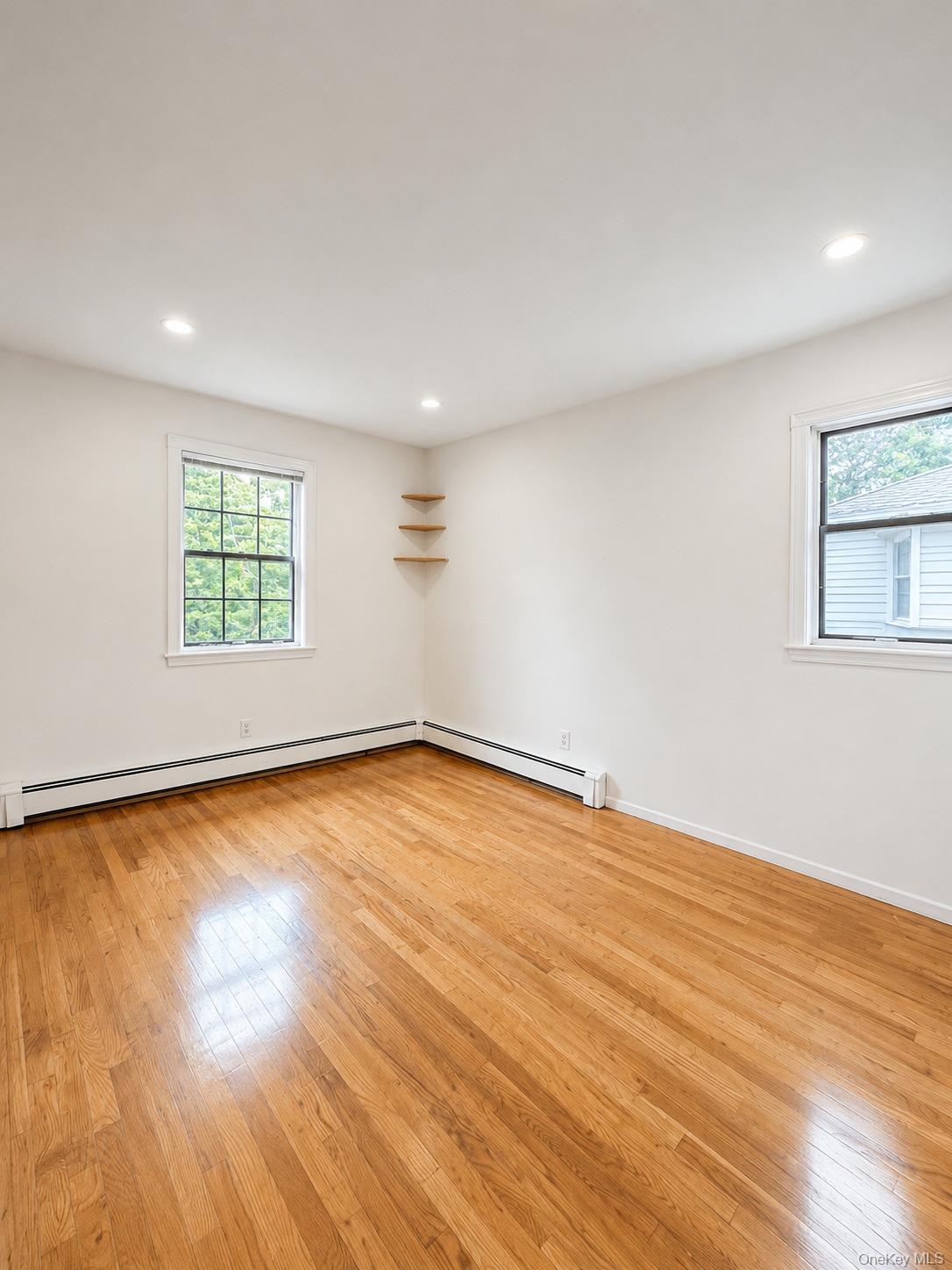 676 Bohemia Parkway Property Photo 6