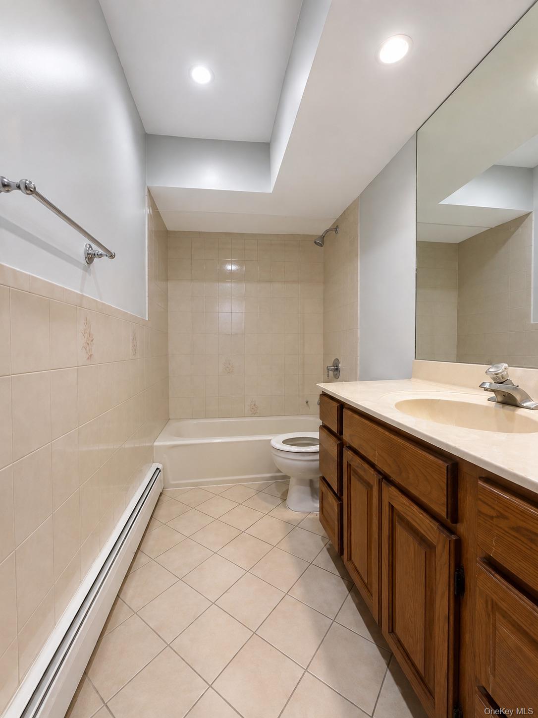 676 Bohemia Parkway Property Photo 7