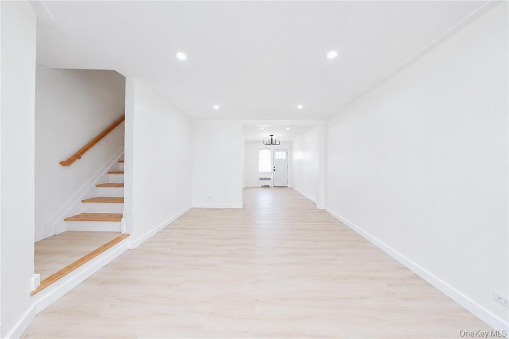 1593 Independence Avenue Property Photo 8