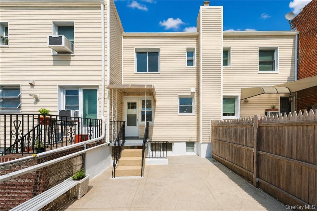 1593 Independence Avenue Property Photo 17