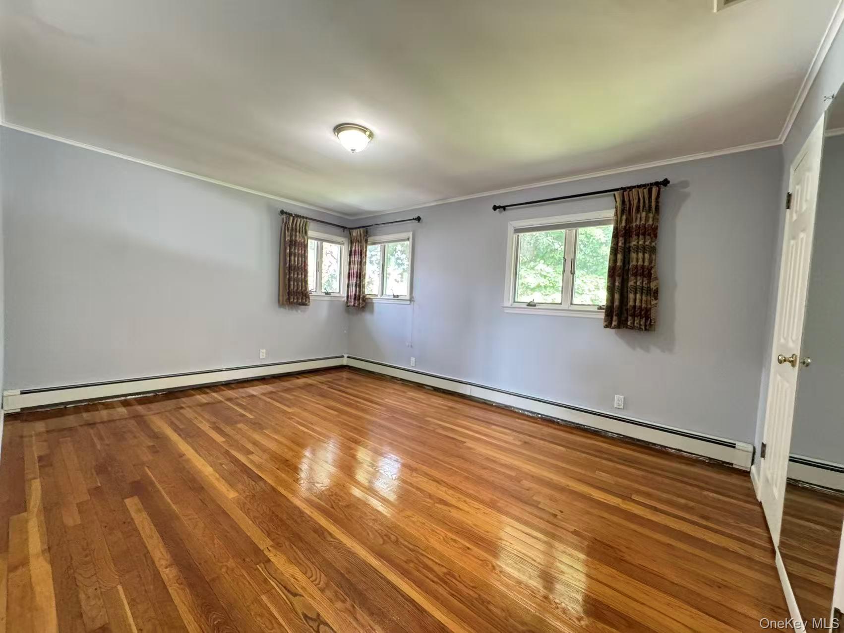 7 5th Place Property Photo 10