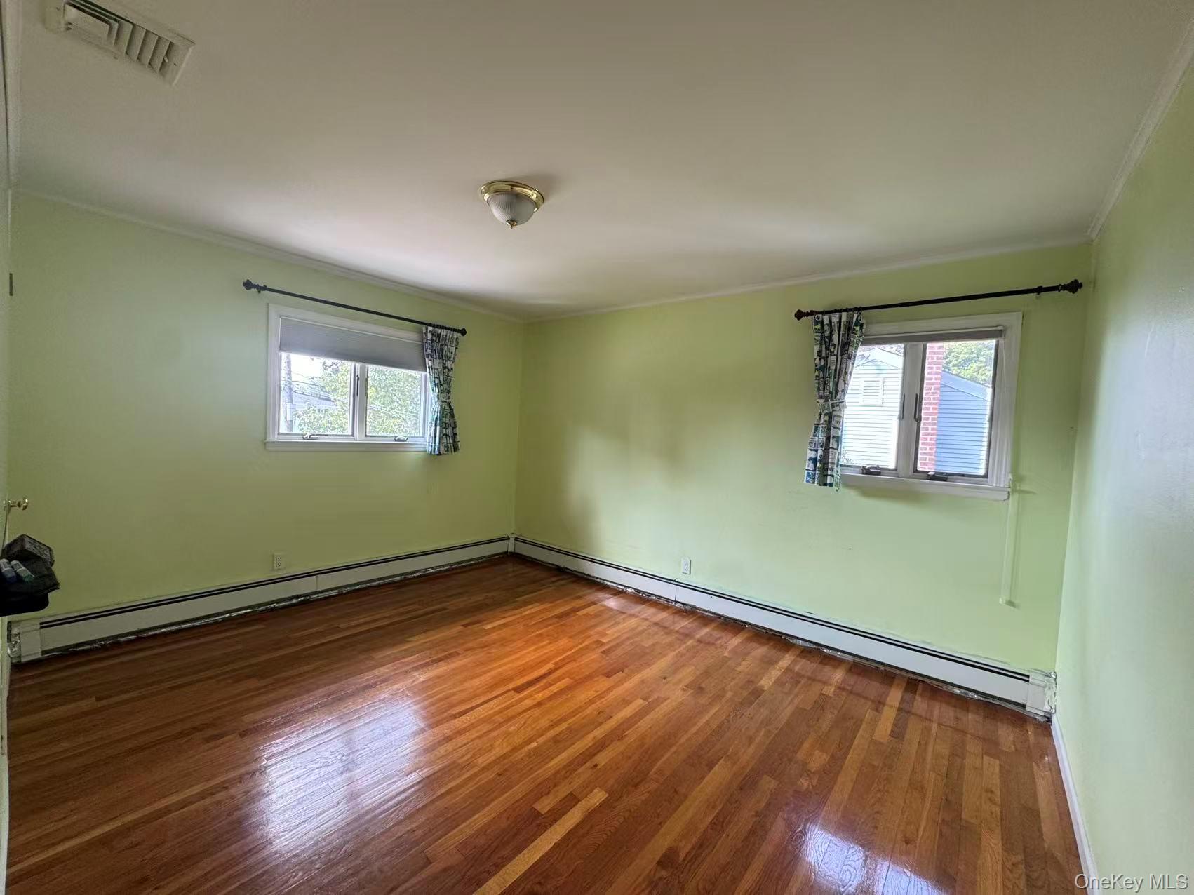 7 5th Place Property Photo 13