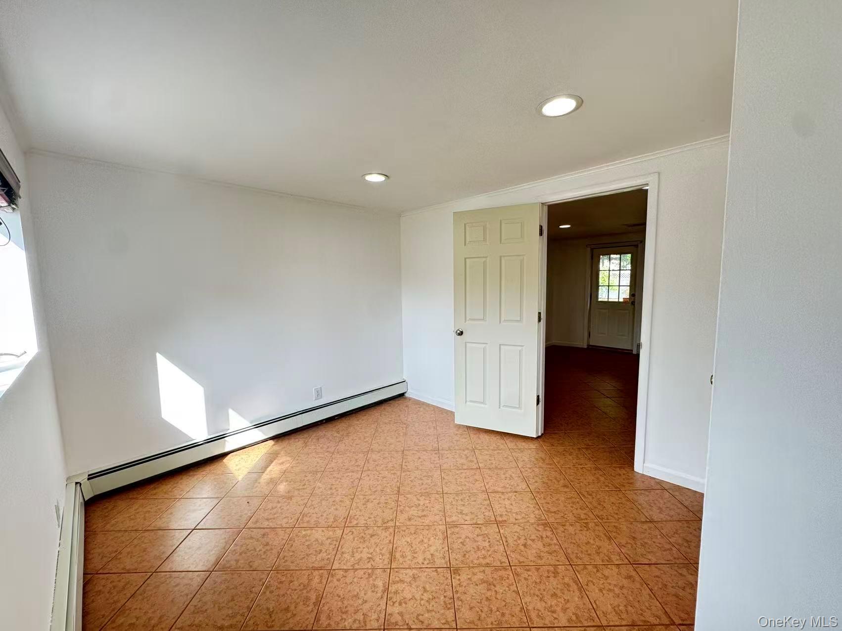 7 5th Place Property Photo 14