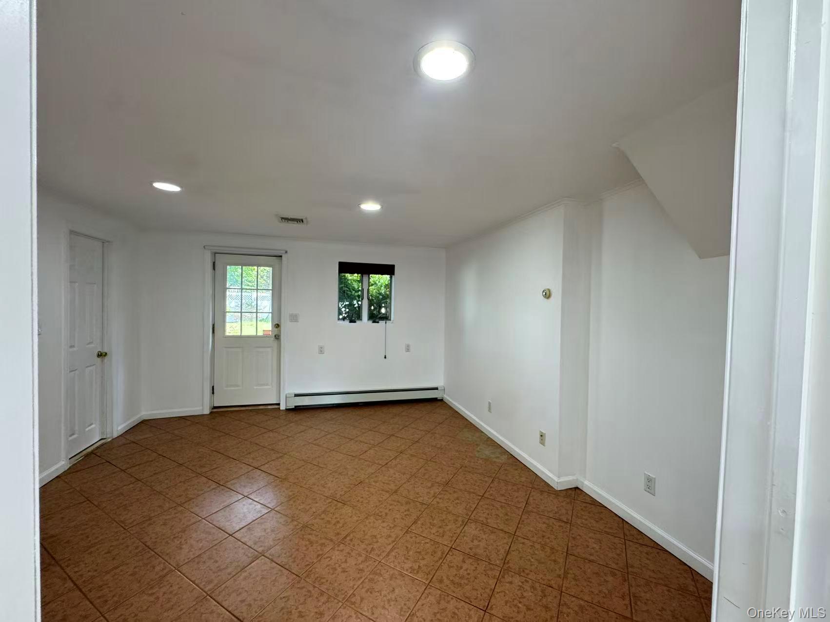 7 5th Place Property Photo 16