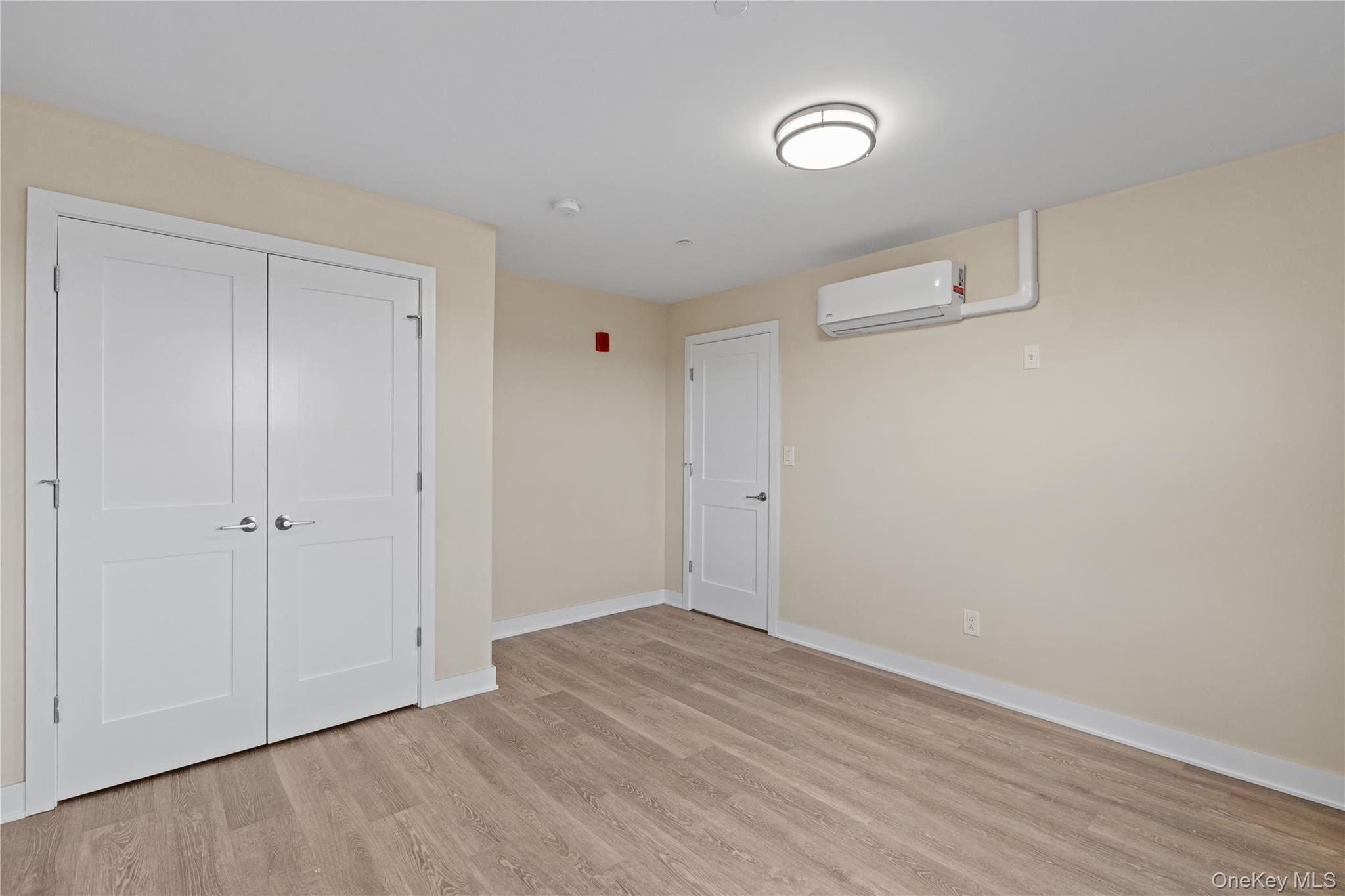 135 Wakefield Avenue 204 Property Photo 9