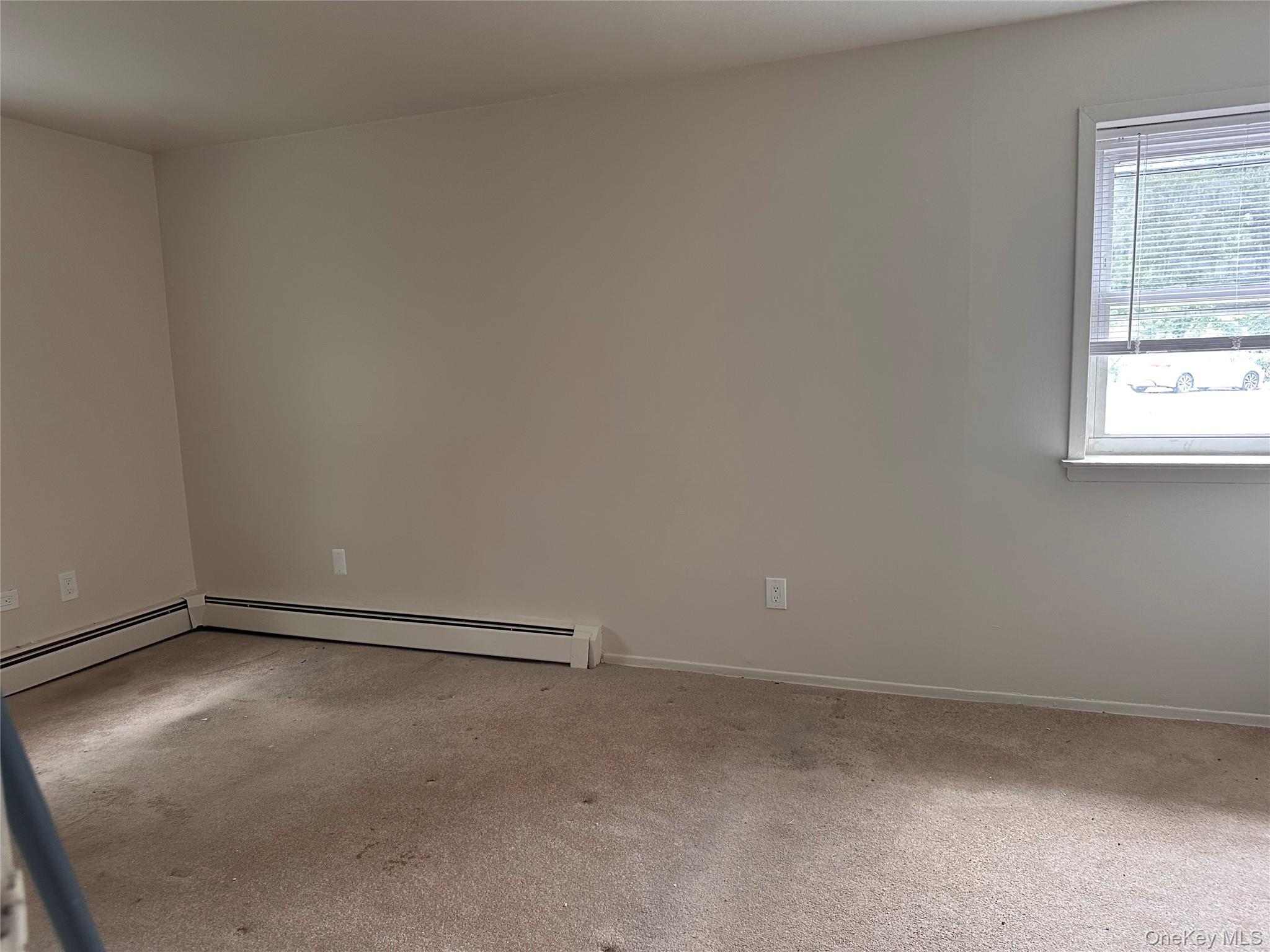 400 N Corona B3 Property Photo 5