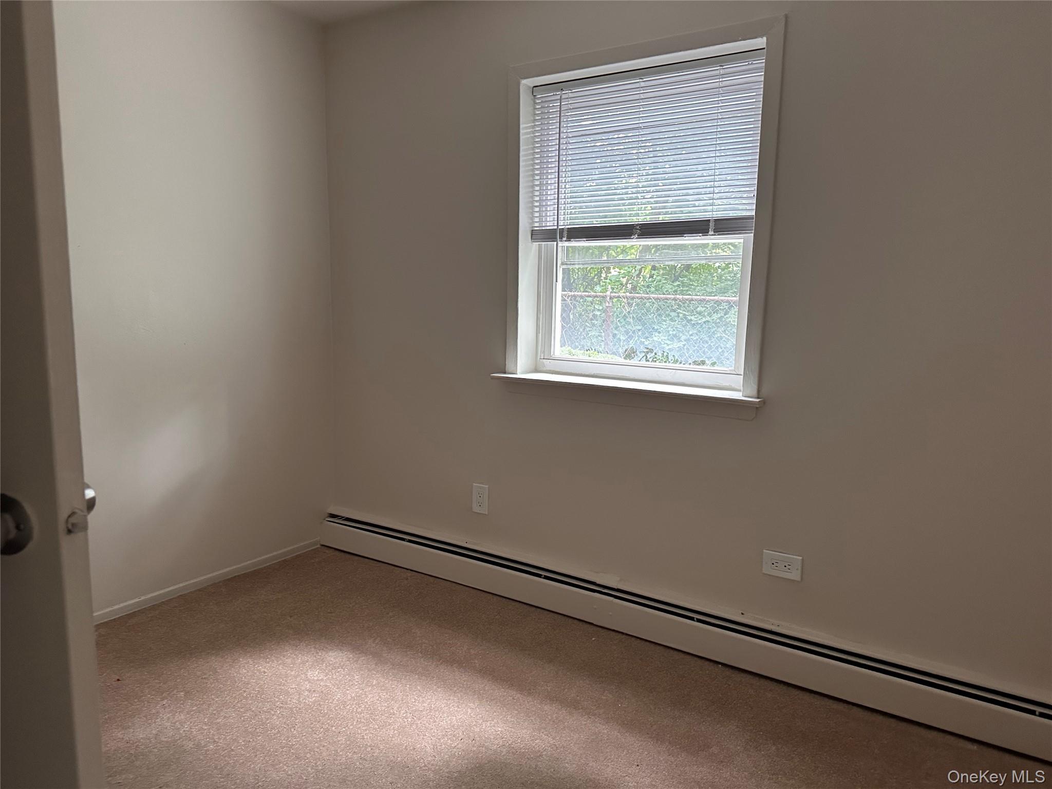 400 N Corona B3 Property Photo 7