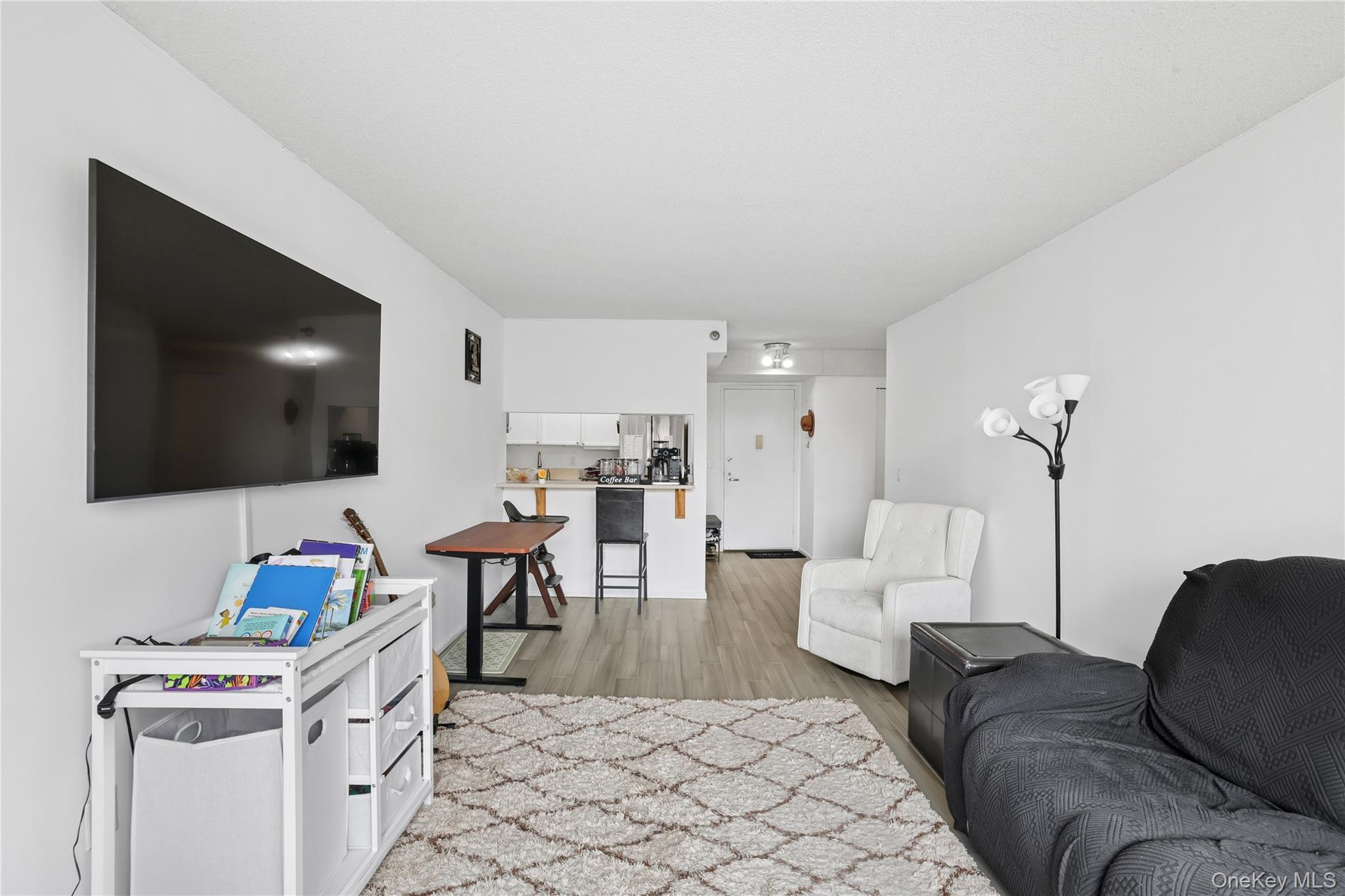 4-74 48th Avenue 14m Property Photo 24