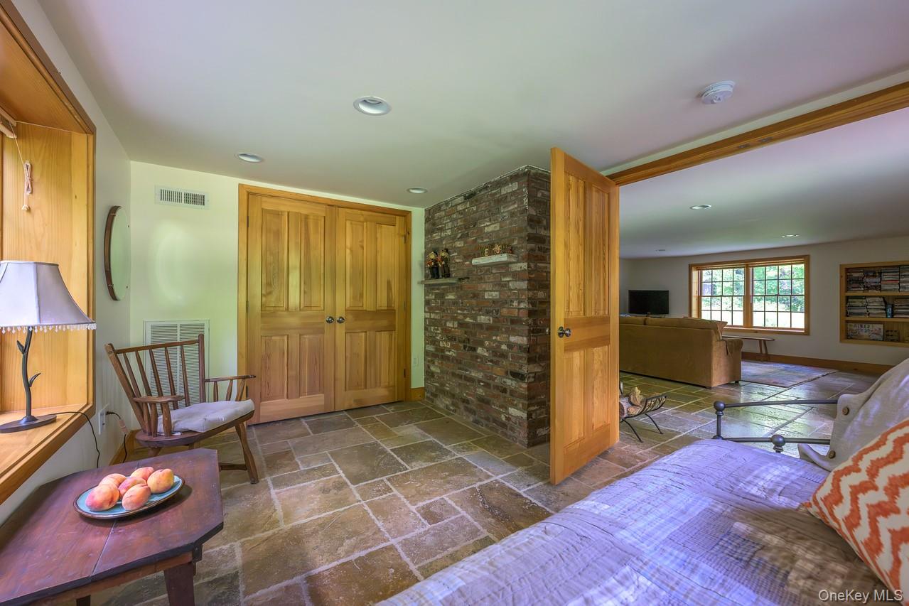219 Roche Drive Property Photo 25