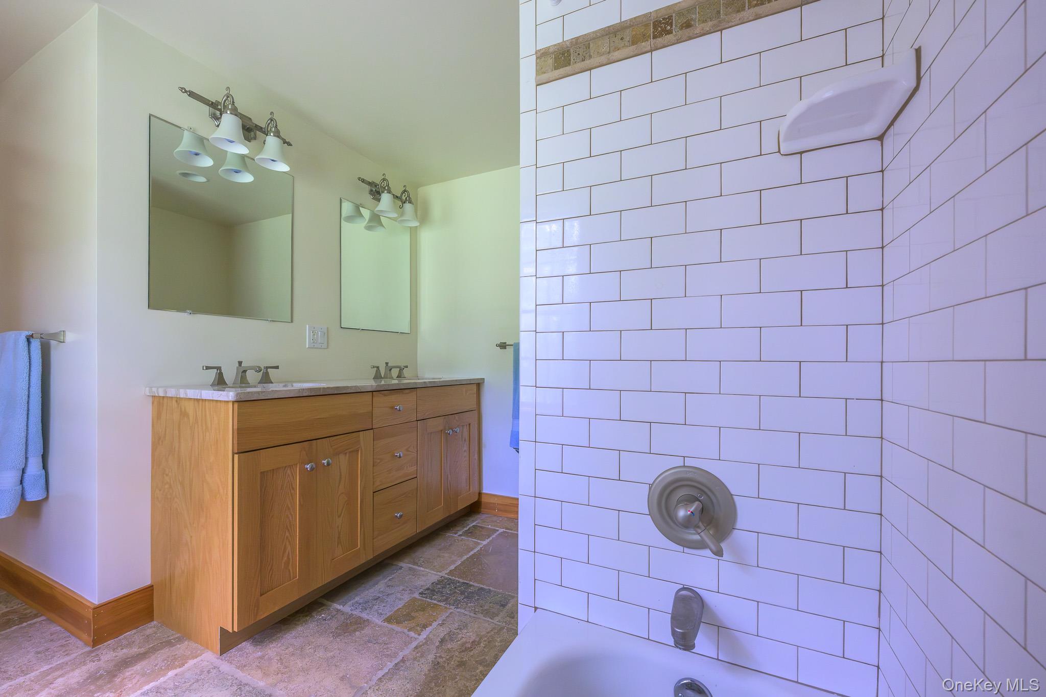 219 Roche Drive Property Photo 32