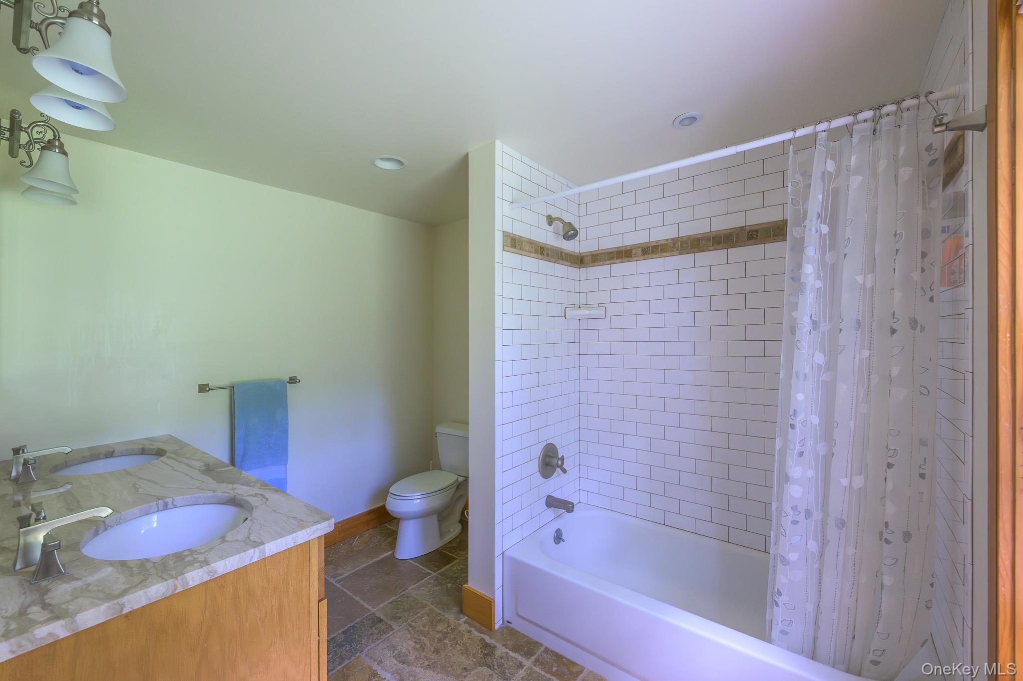 219 Roche Drive Property Photo 33