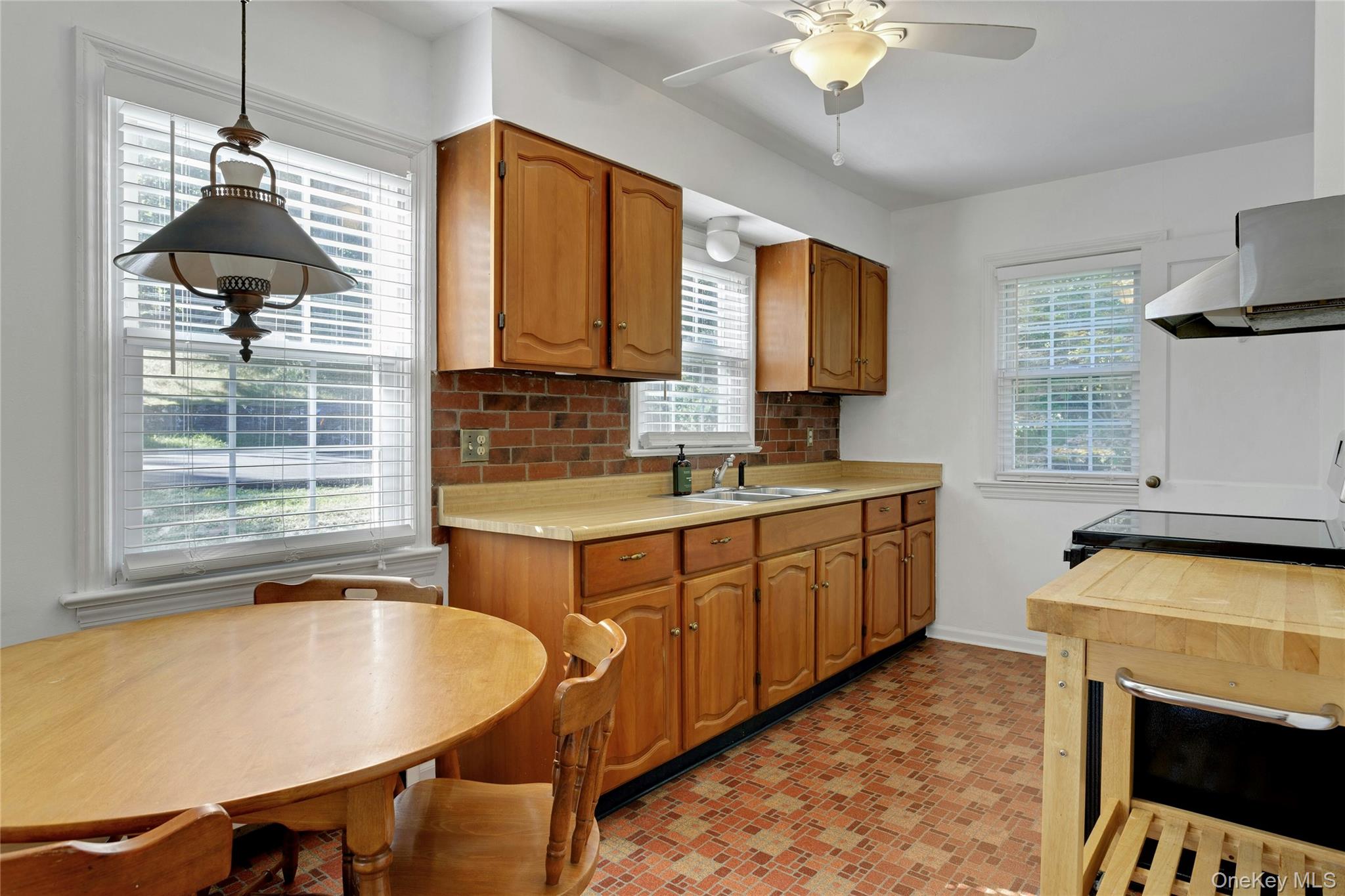 4 Crescent Drive Property Photo 10