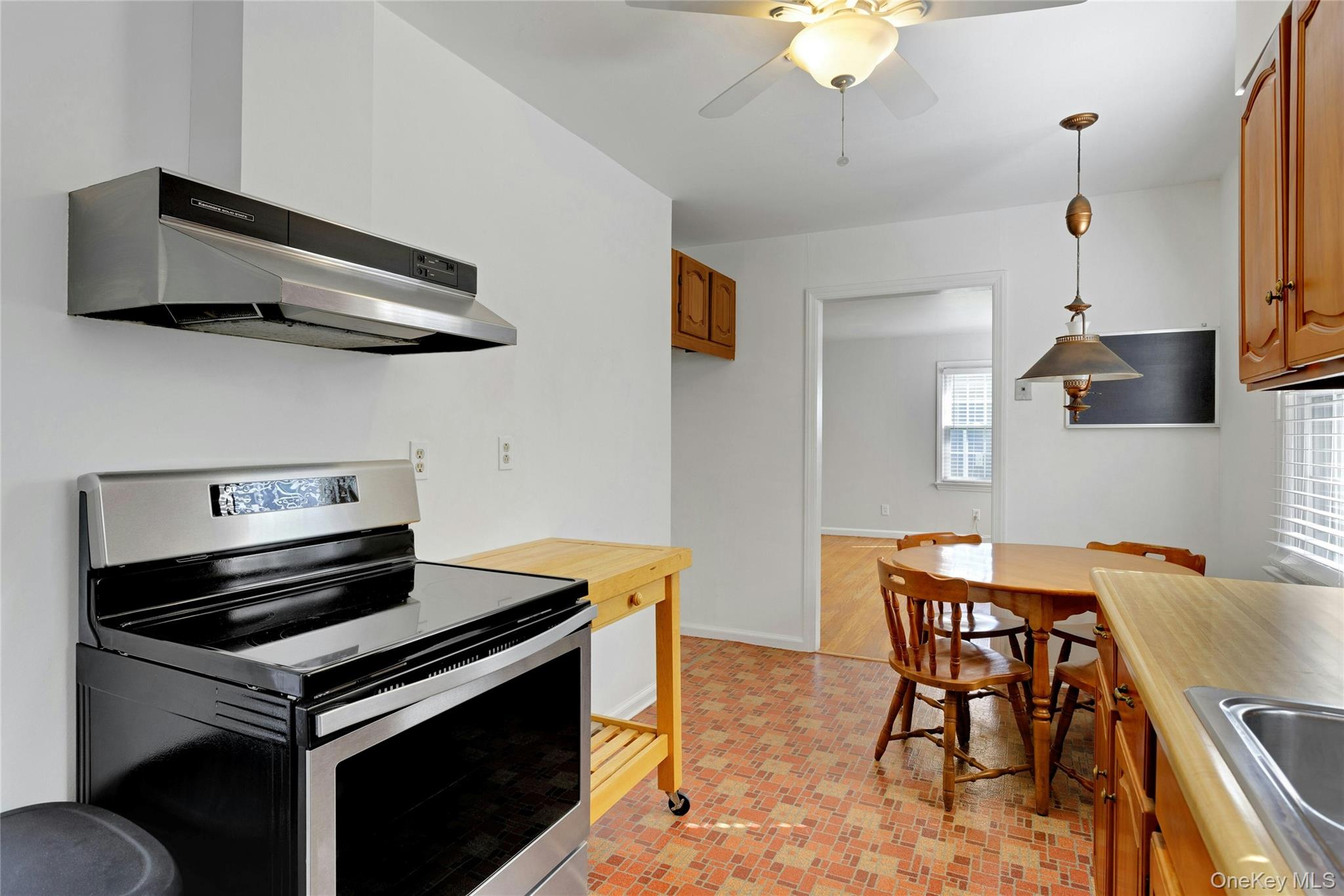 4 Crescent Drive Property Photo 12