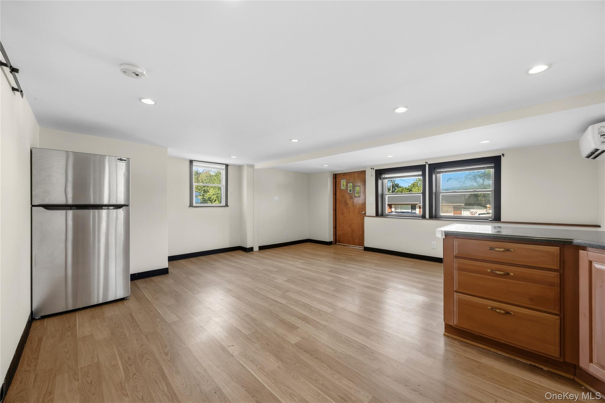12 Montrose Drive Property Photo 8