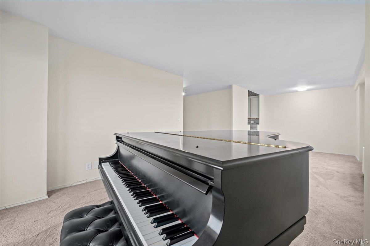 555 Kappock 21d Property Photo 5
