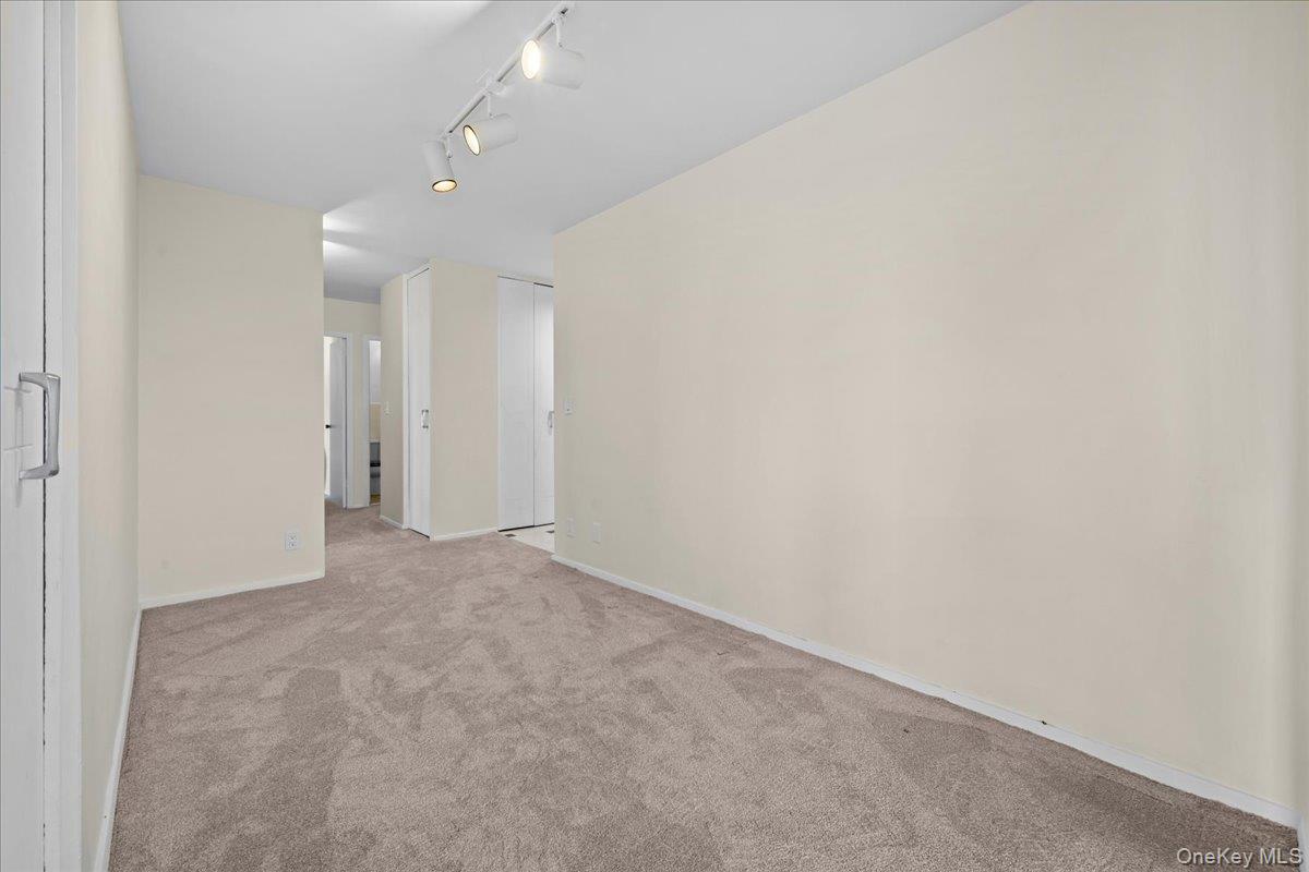 555 Kappock 21d Property Photo 14