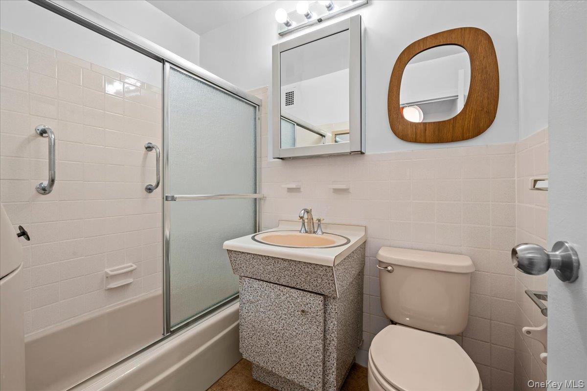 555 Kappock 21d Property Photo 24