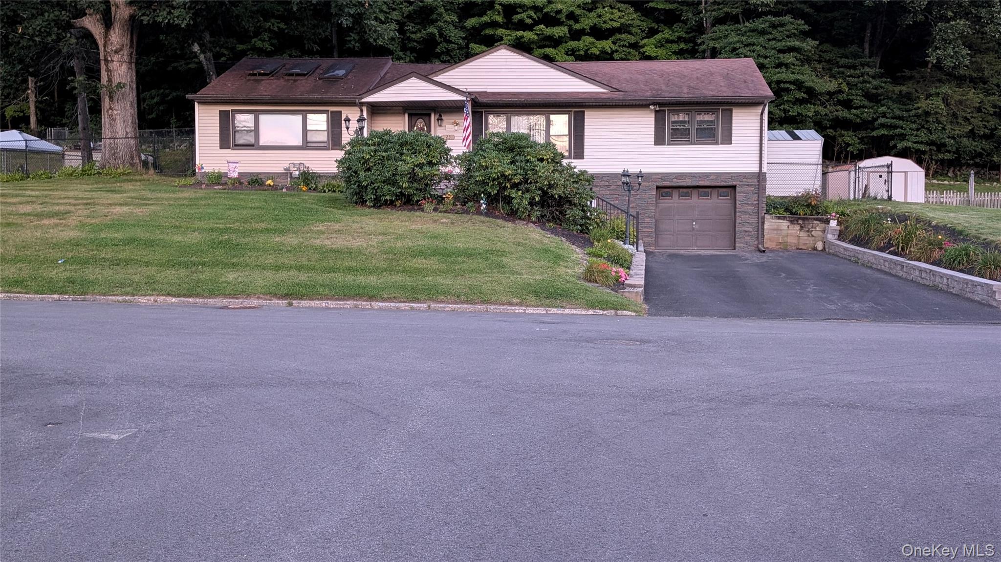 23 Windwood Drive Property Photo 1