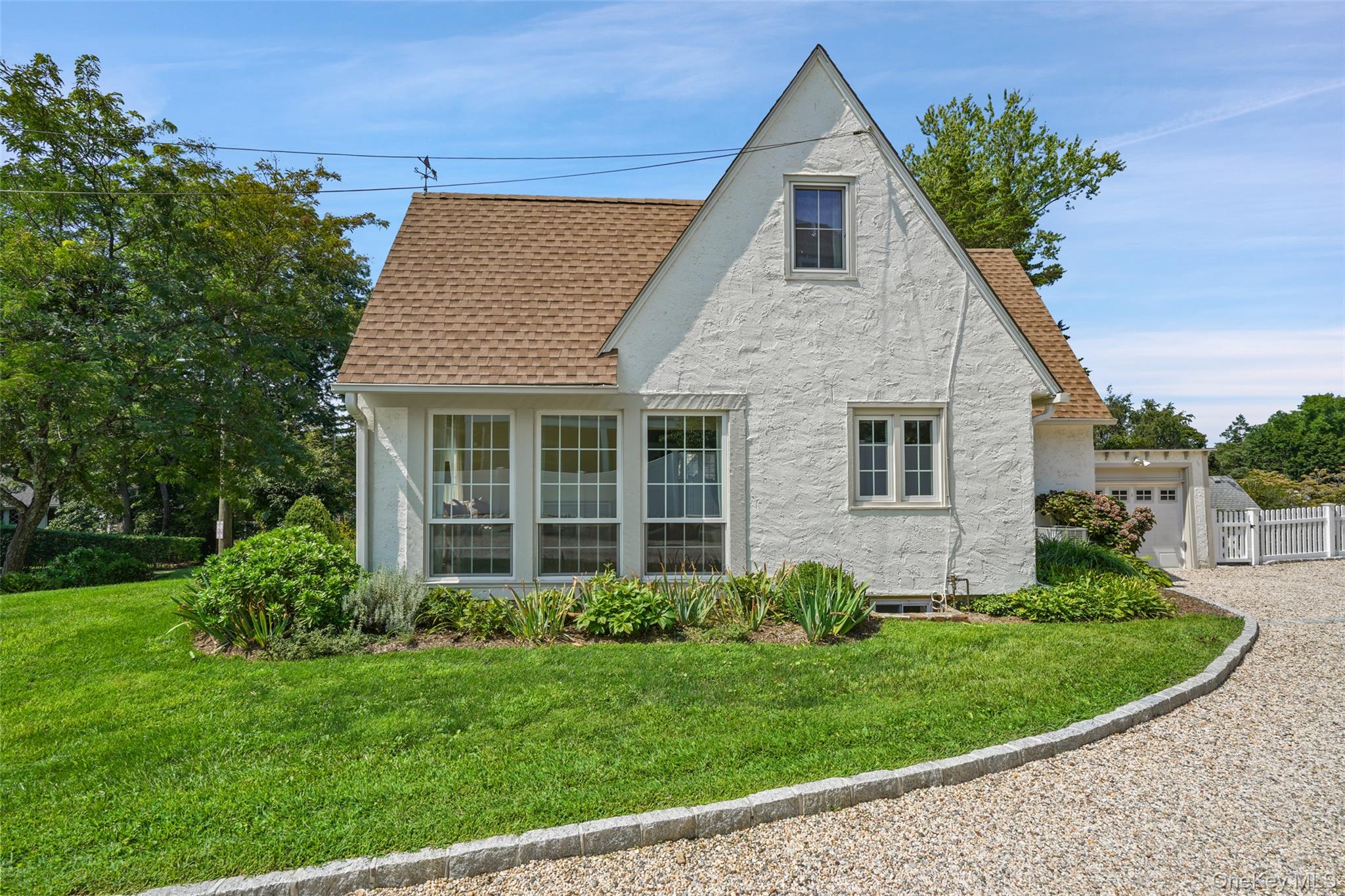 319 Oakland Beach Avenue Property Photo 3