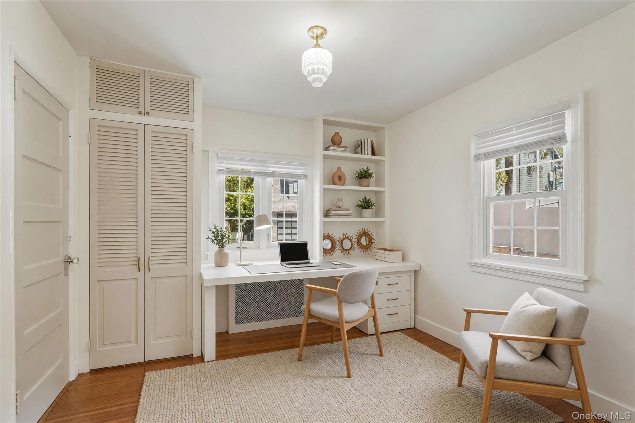 319 Oakland Beach Avenue Property Photo 16