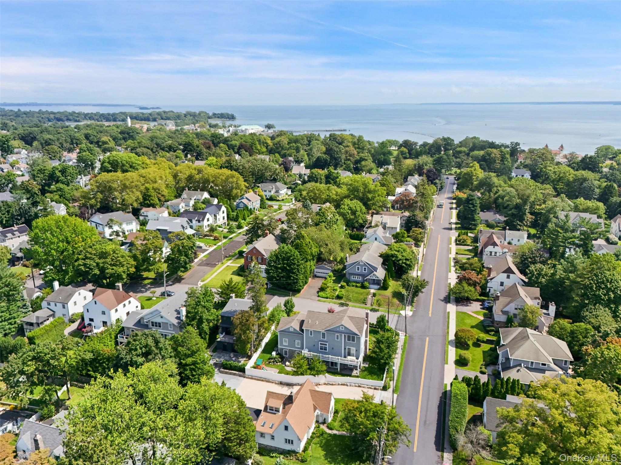 319 Oakland Beach Avenue Property Photo 29