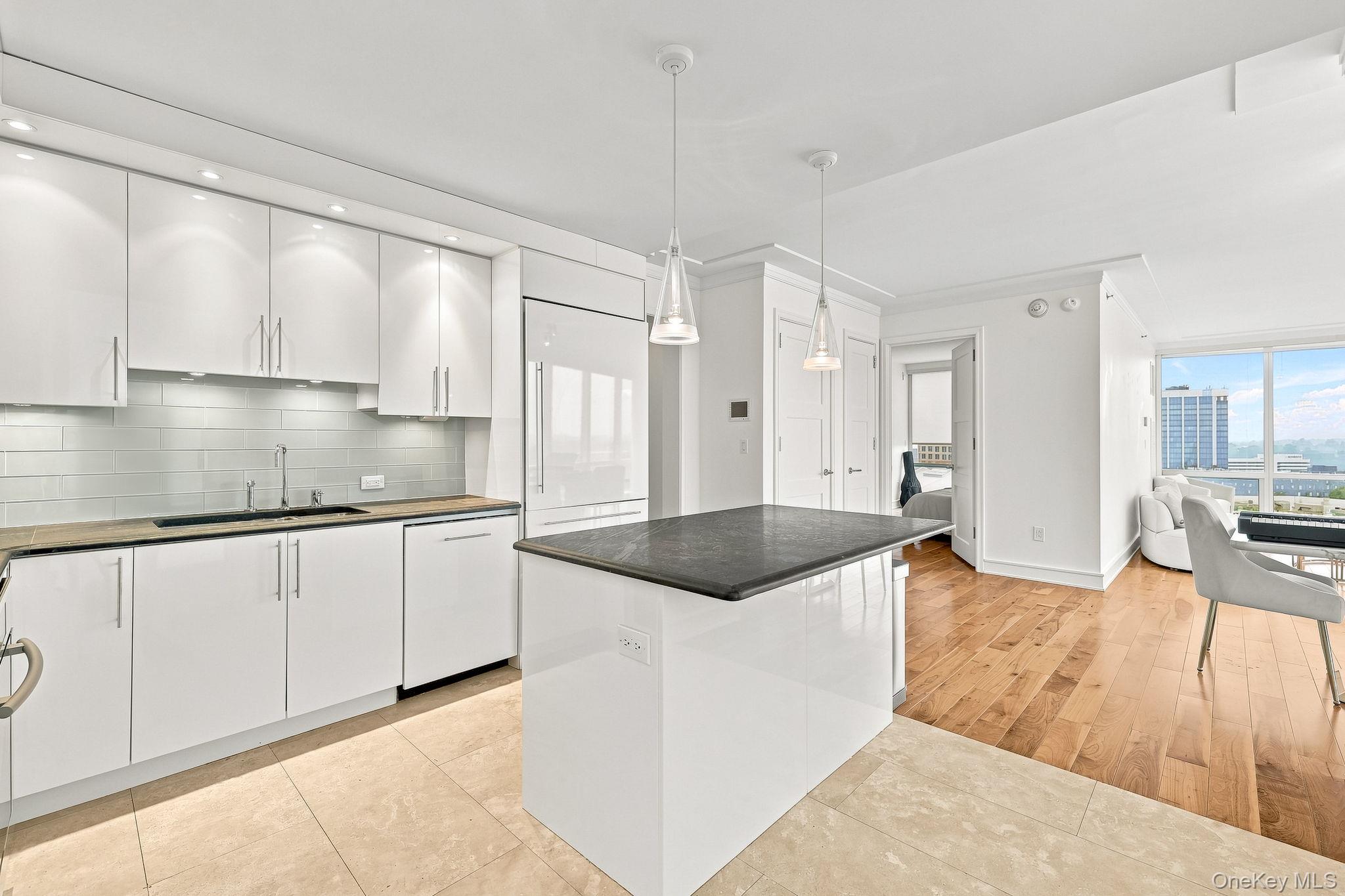 1 Renaissance Square 15d Property Photo 5