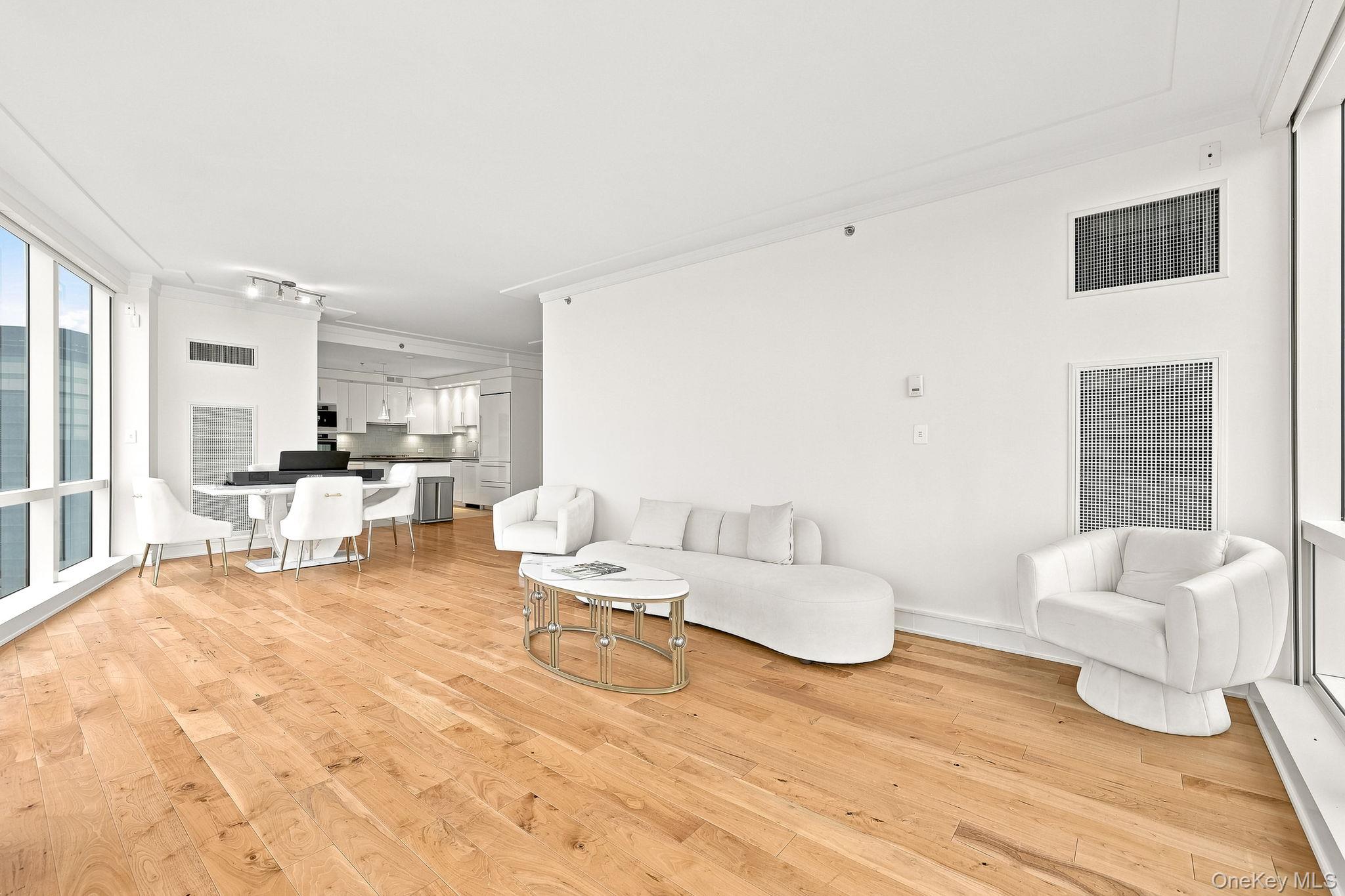 1 Renaissance Square 15d Property Photo 9