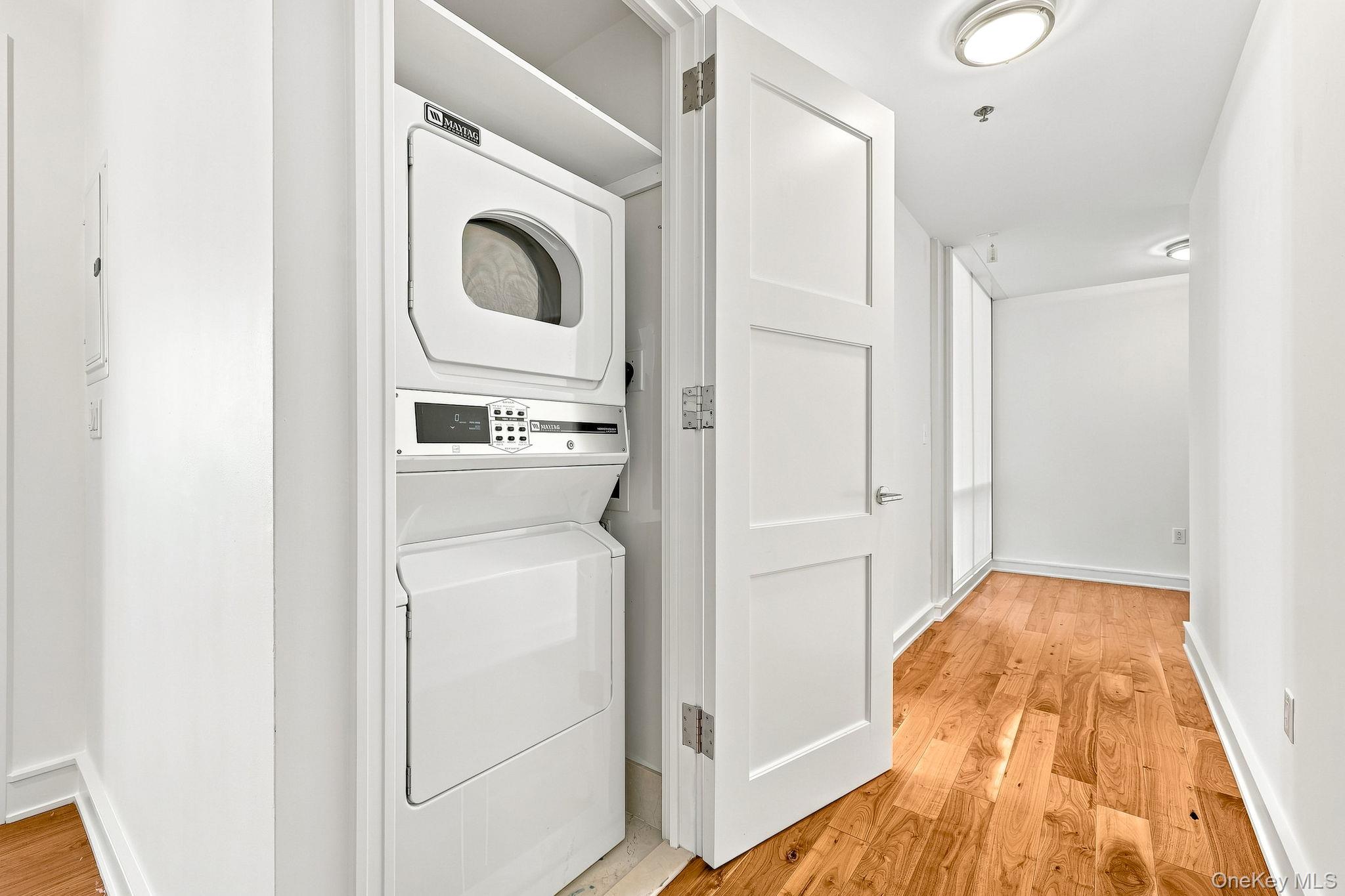 1 Renaissance Square 15d Property Photo 10