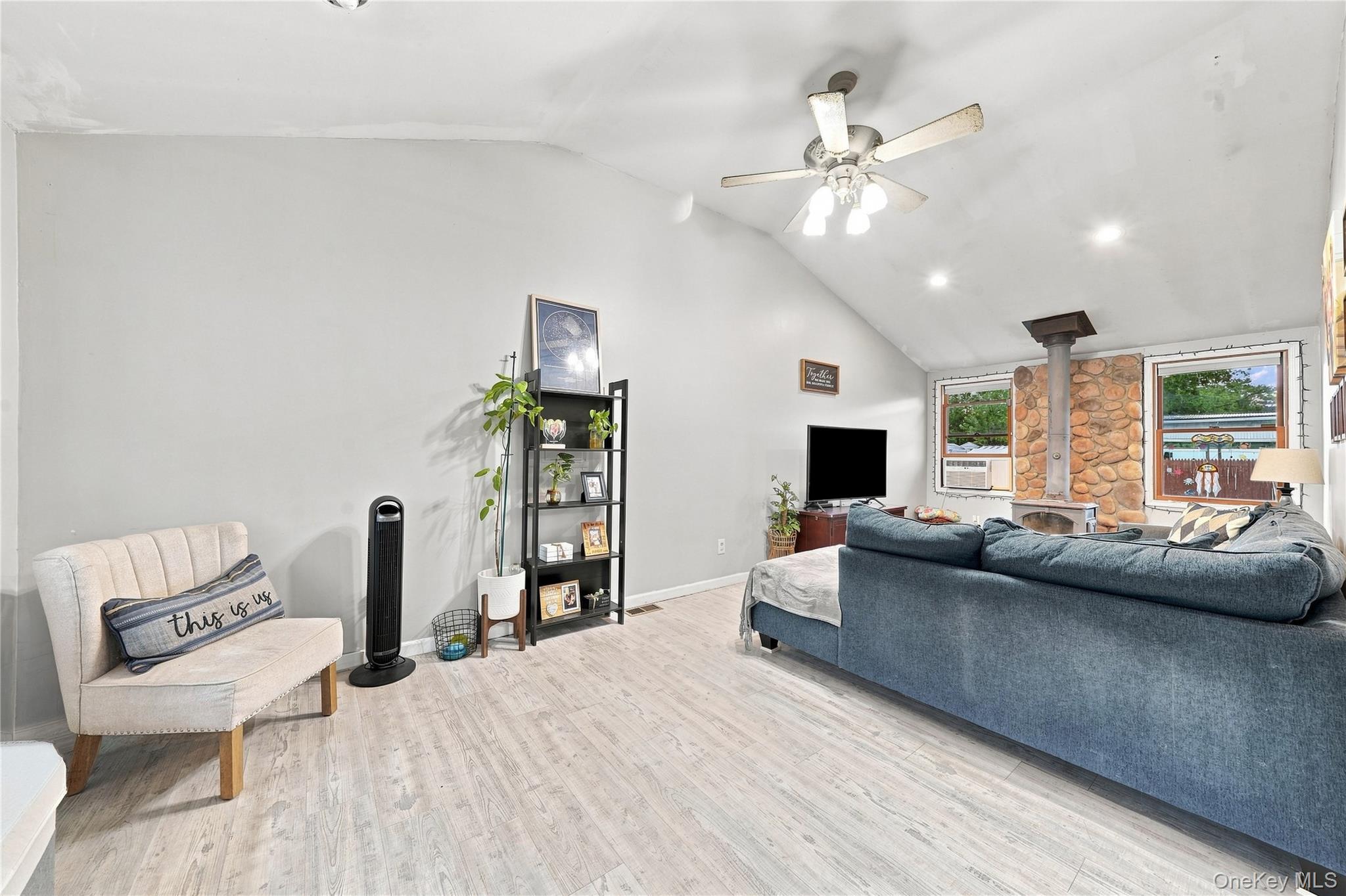 5 Talbot Lane Property Photo 14