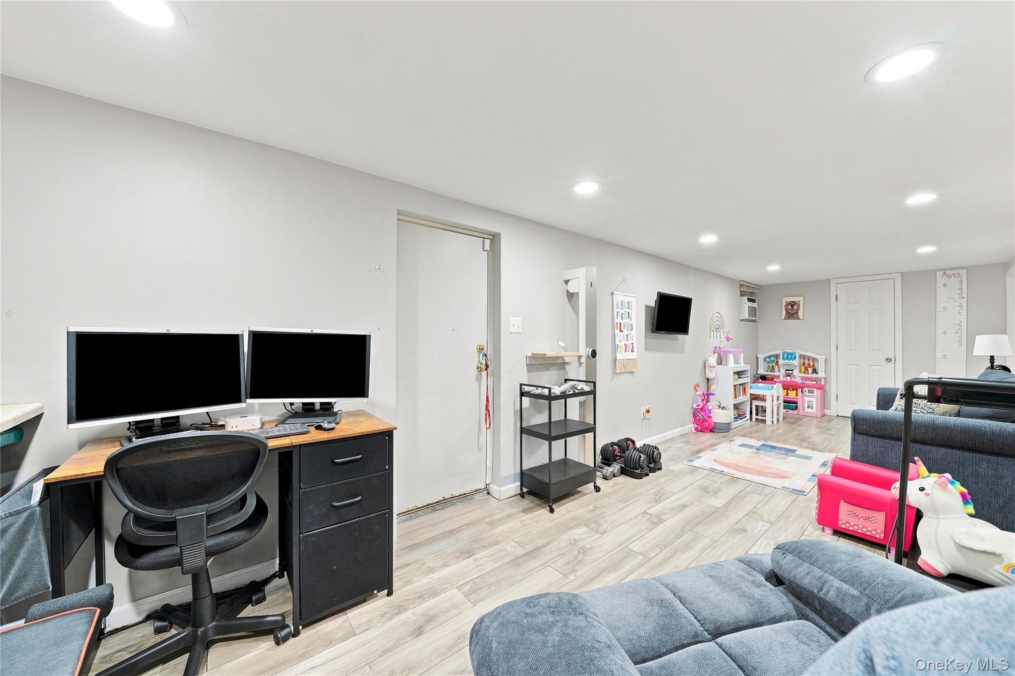 5 Talbot Lane Property Photo 36