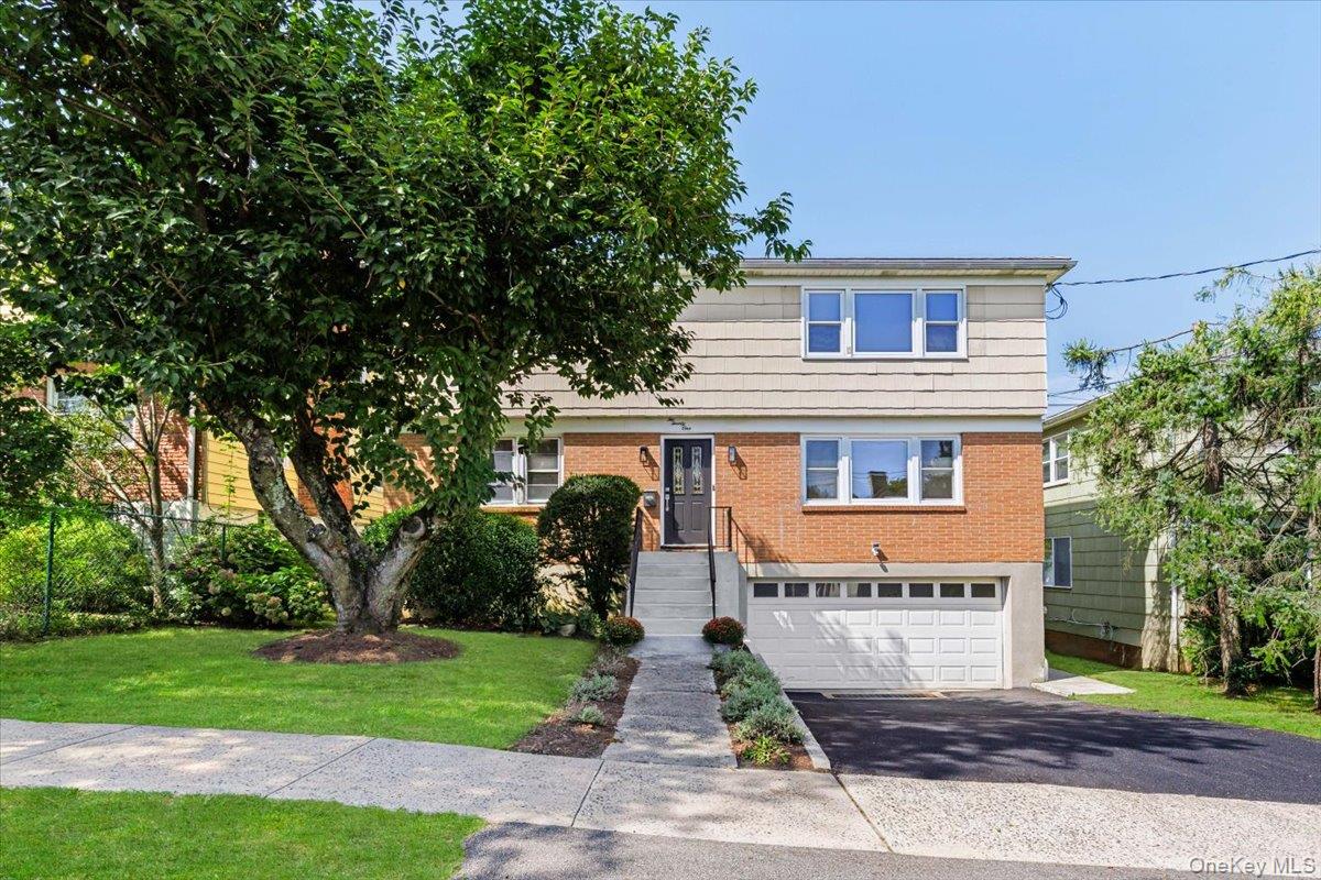221 Park Avenue Property Photo 1