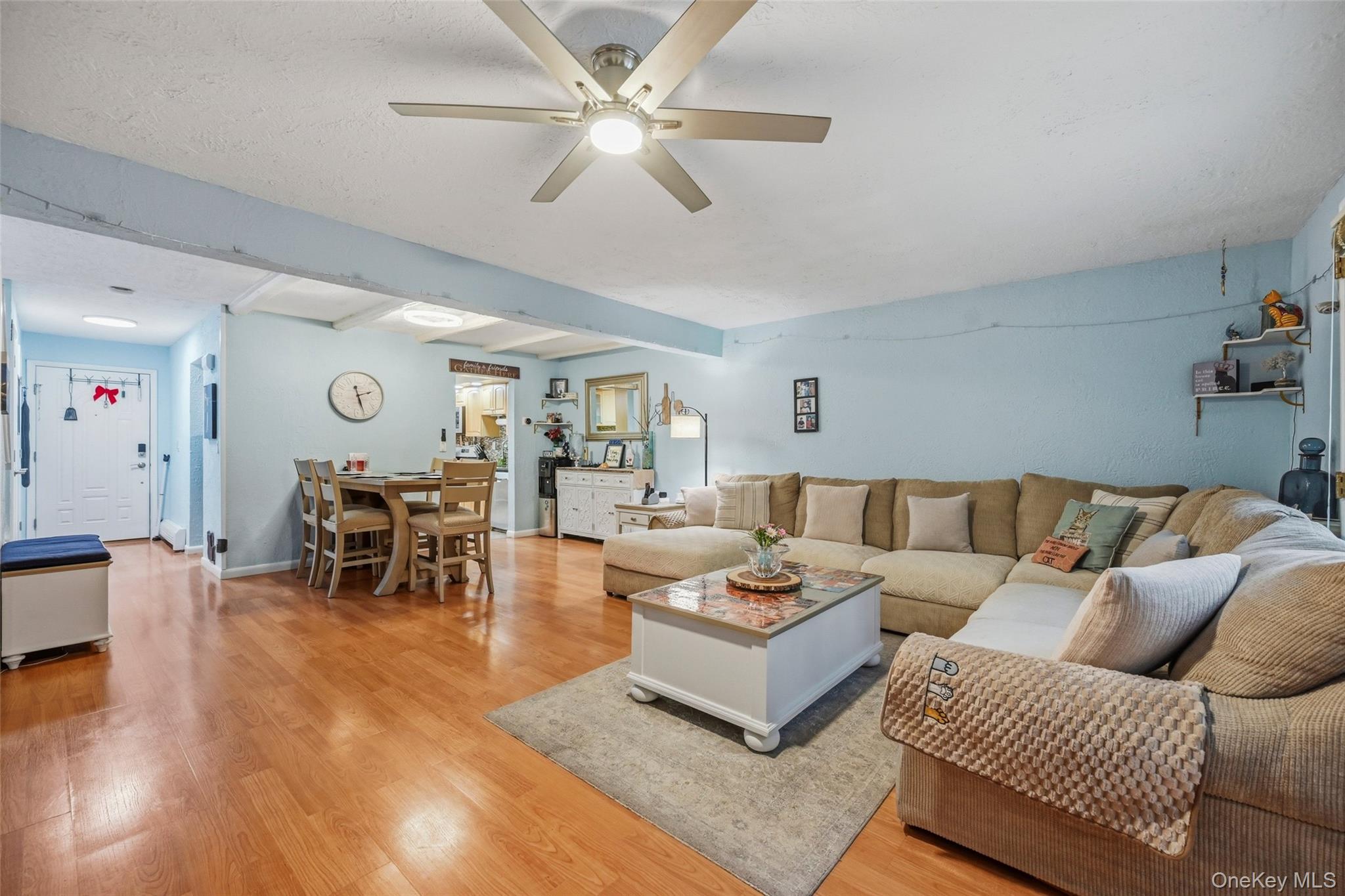 72 Yorkshire Drive Property Photo 6