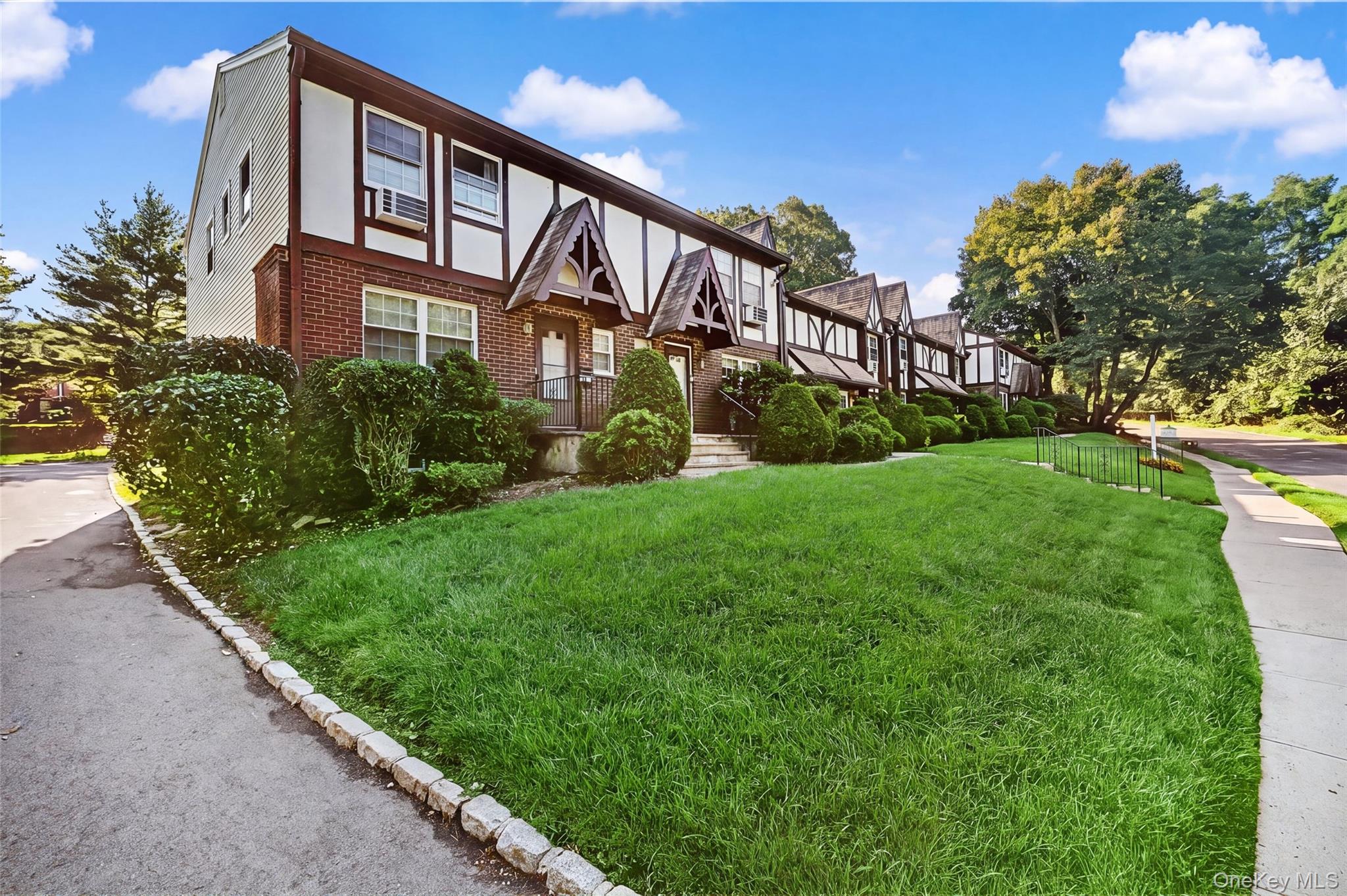 72 Yorkshire Drive Property Photo 33