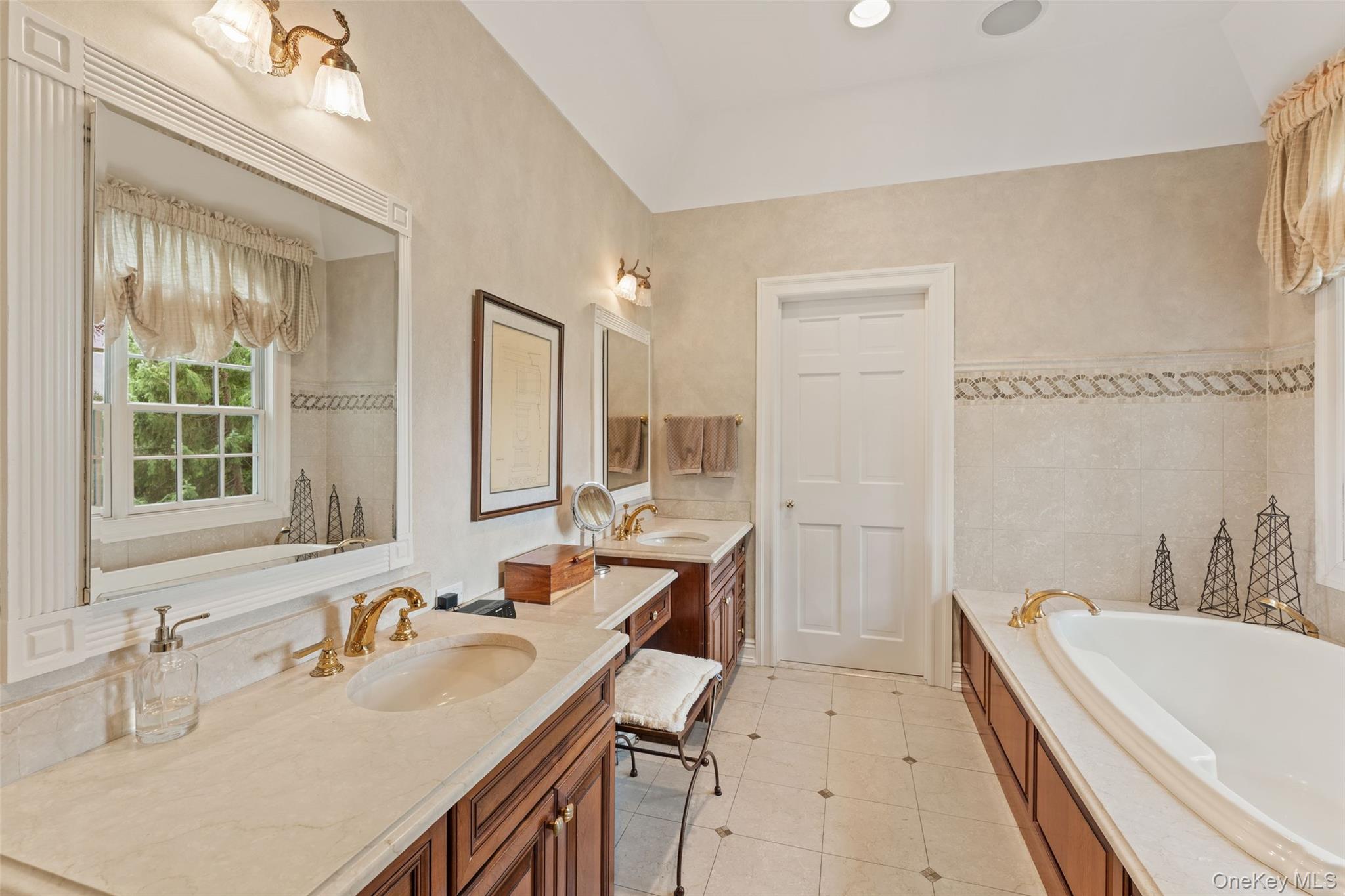 15 Sheldrake Road Property Photo 22