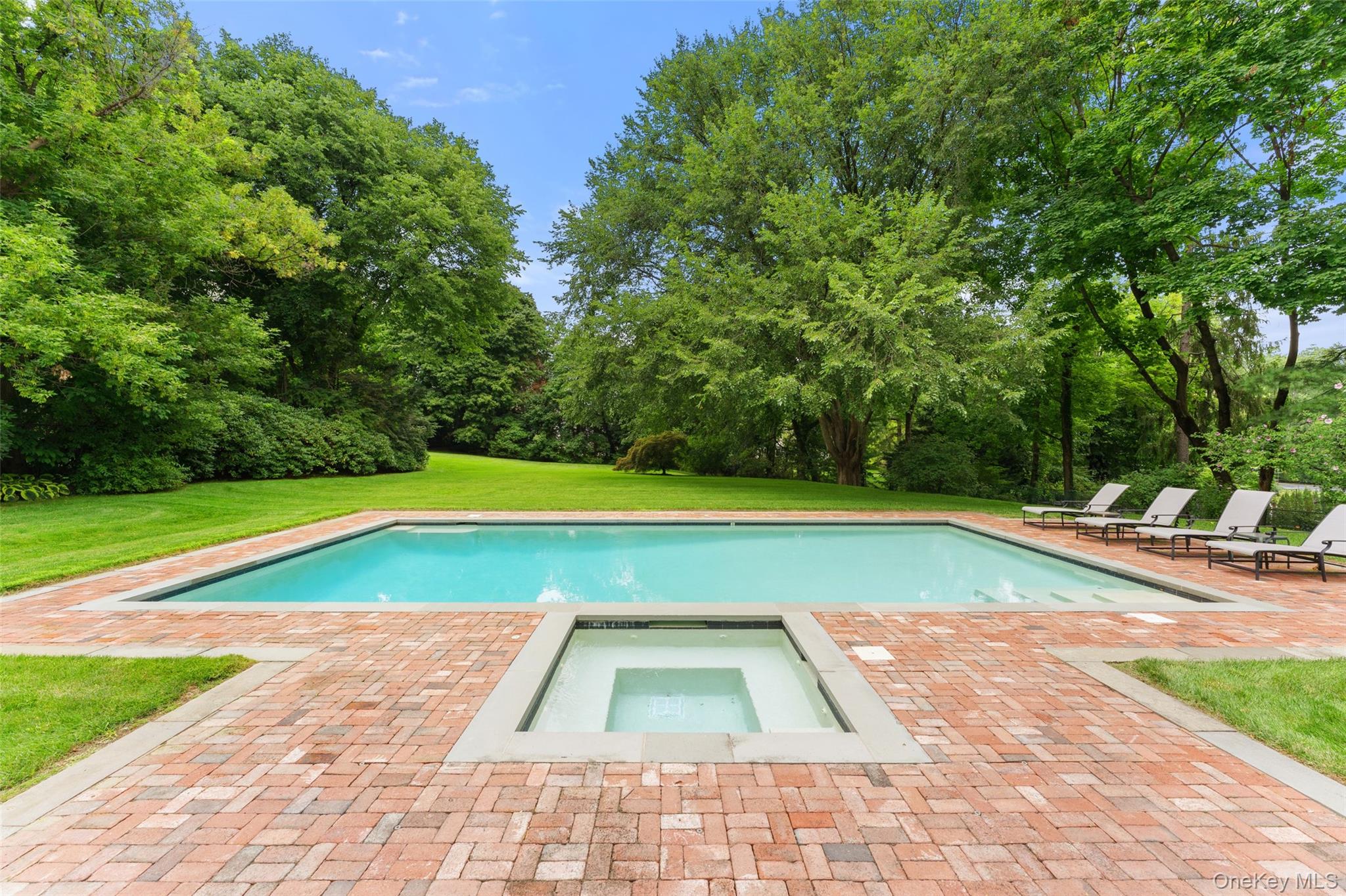 15 Sheldrake Road Property Photo 36